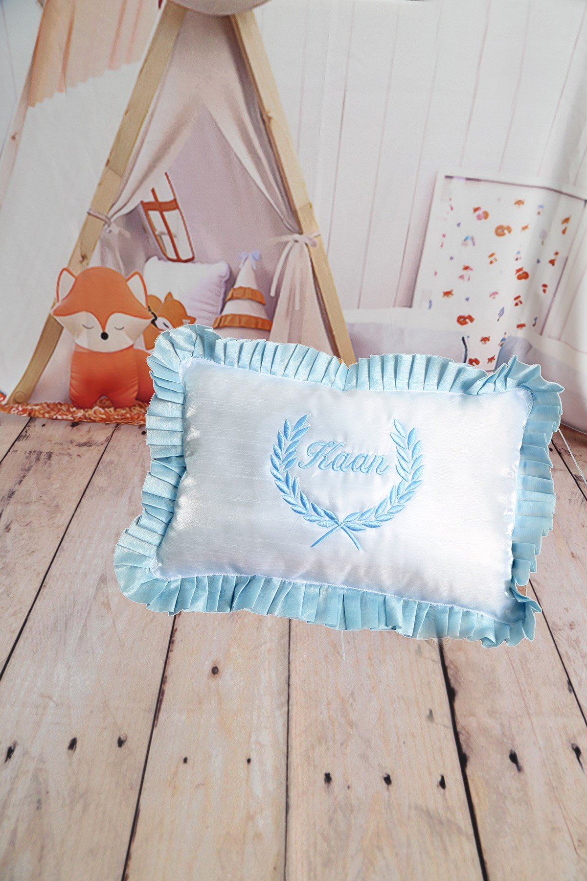 Lh660 İsme Özel Tac Nakışlı Takı Yastığı