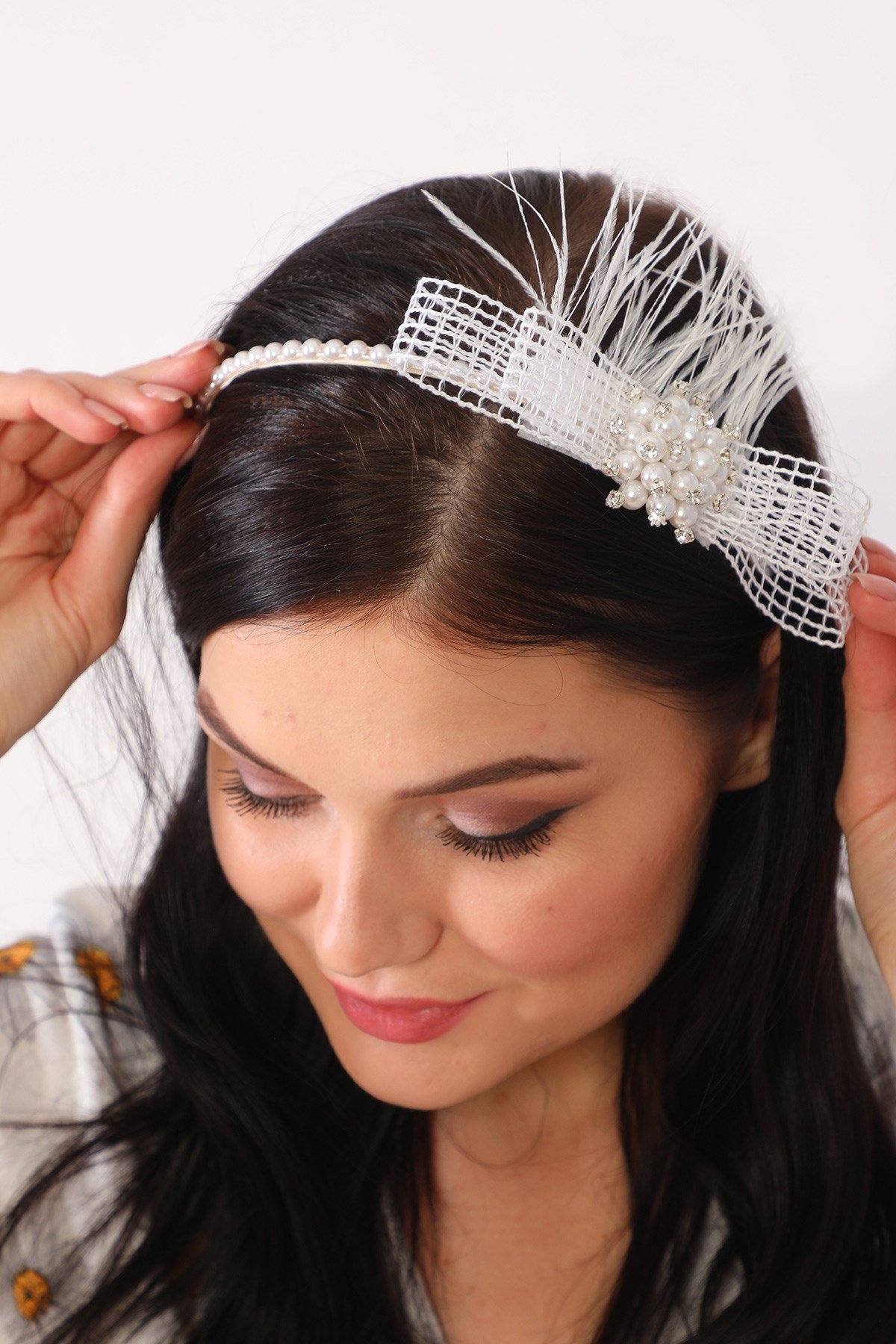 Liam Beyaz Lohusa Tacı