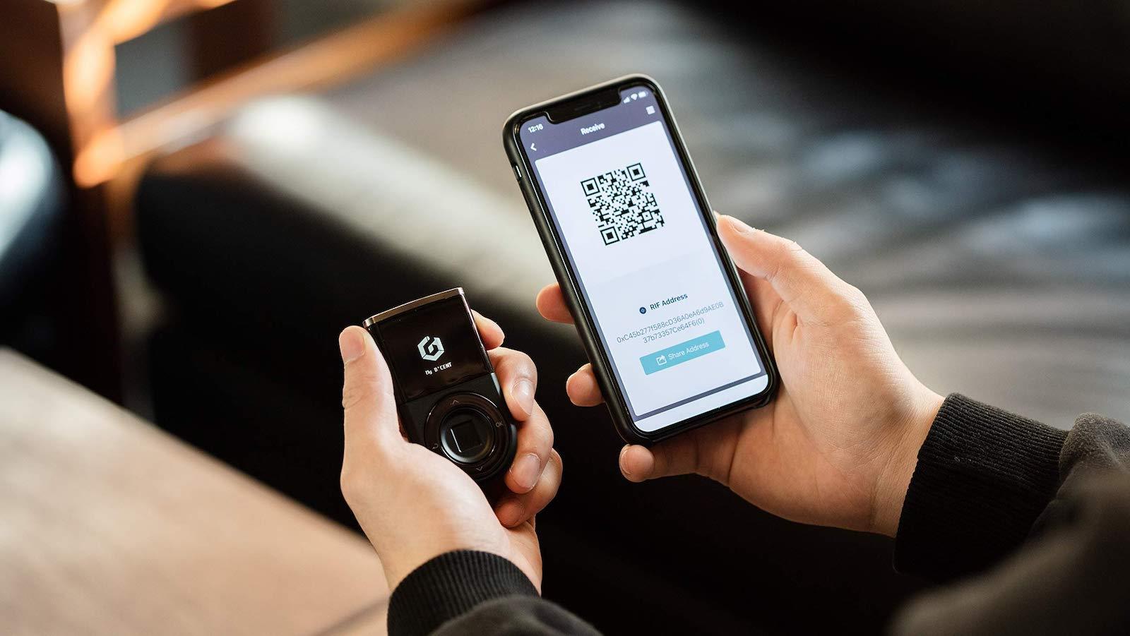 Iostrust D'Cent Offline Biyometrik Bitcoin Kripto Para Soğuk Cüzdanı (Stoktan hemen teslim)