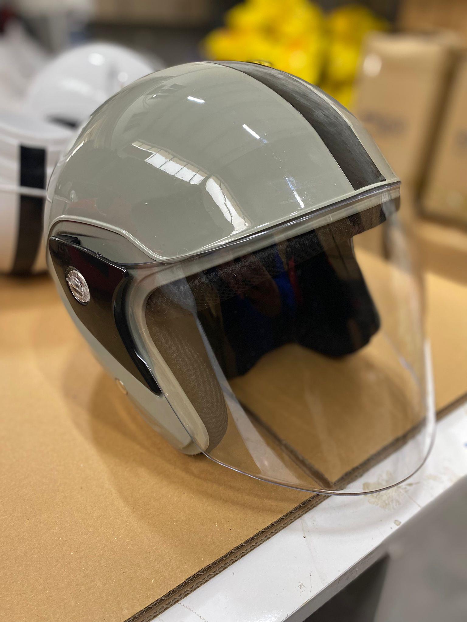 ÇENESİZ YARIM KASK  CAMLI MODEL  ( CAM KİTLEMELİ MODEL ) 