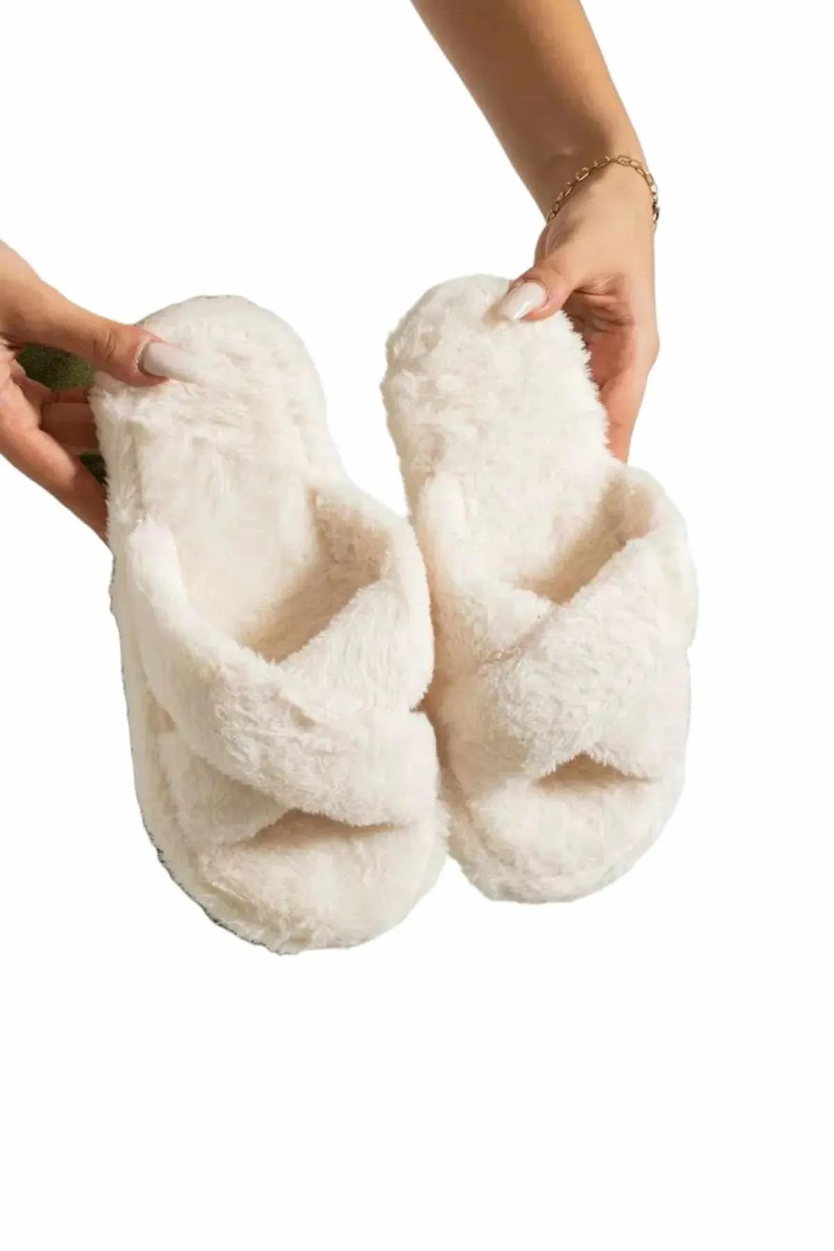 44299 Dewberry Women Furry Fluffy Home Slippers-KREM