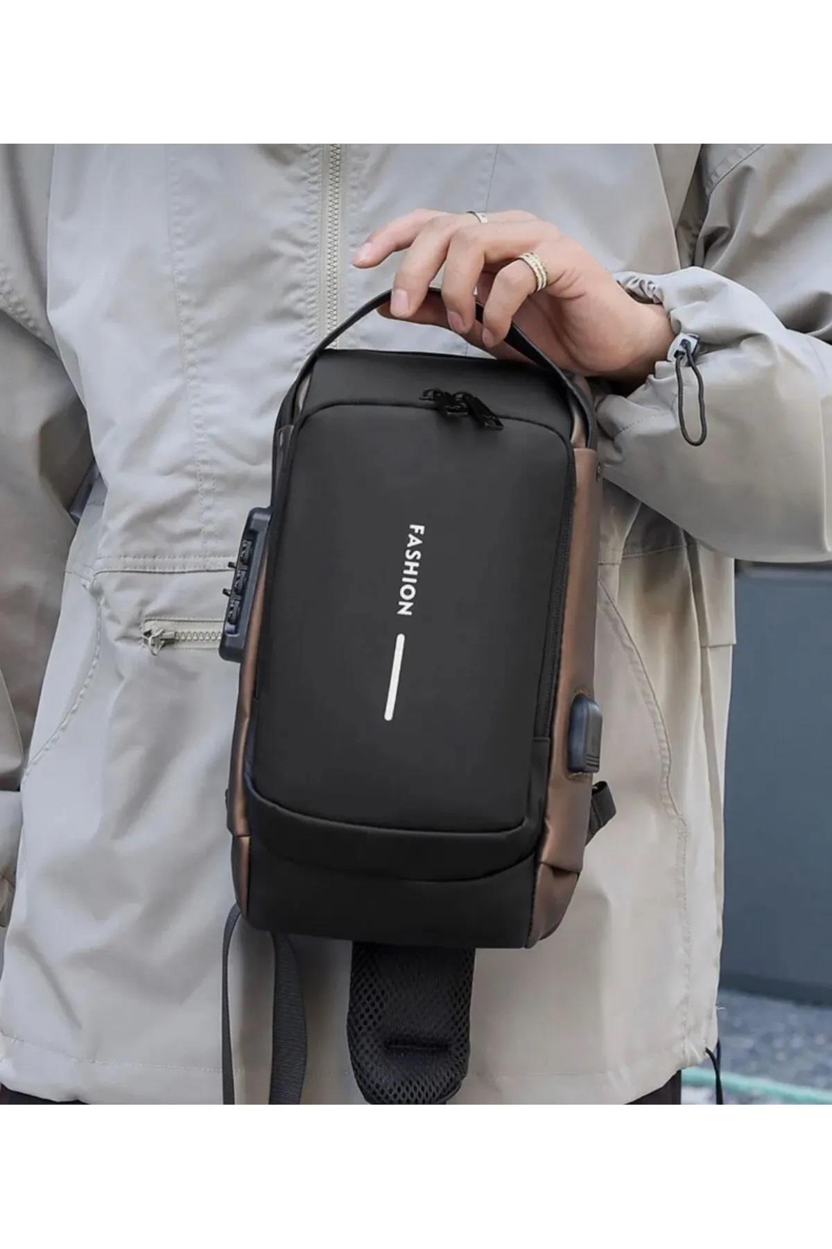 76297 Dewberry Shoulder Bag with USB Charging Port and Lock-SİYAH