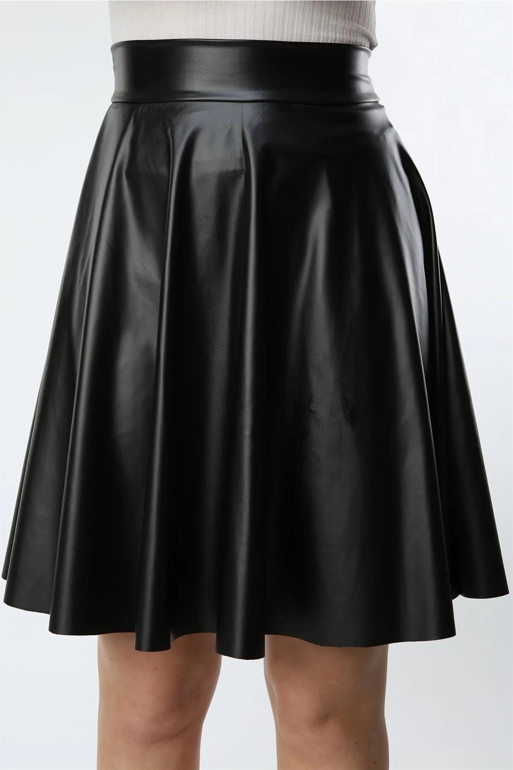 88854 Dewberry Flared Faux Leather Skirt-SİYAH