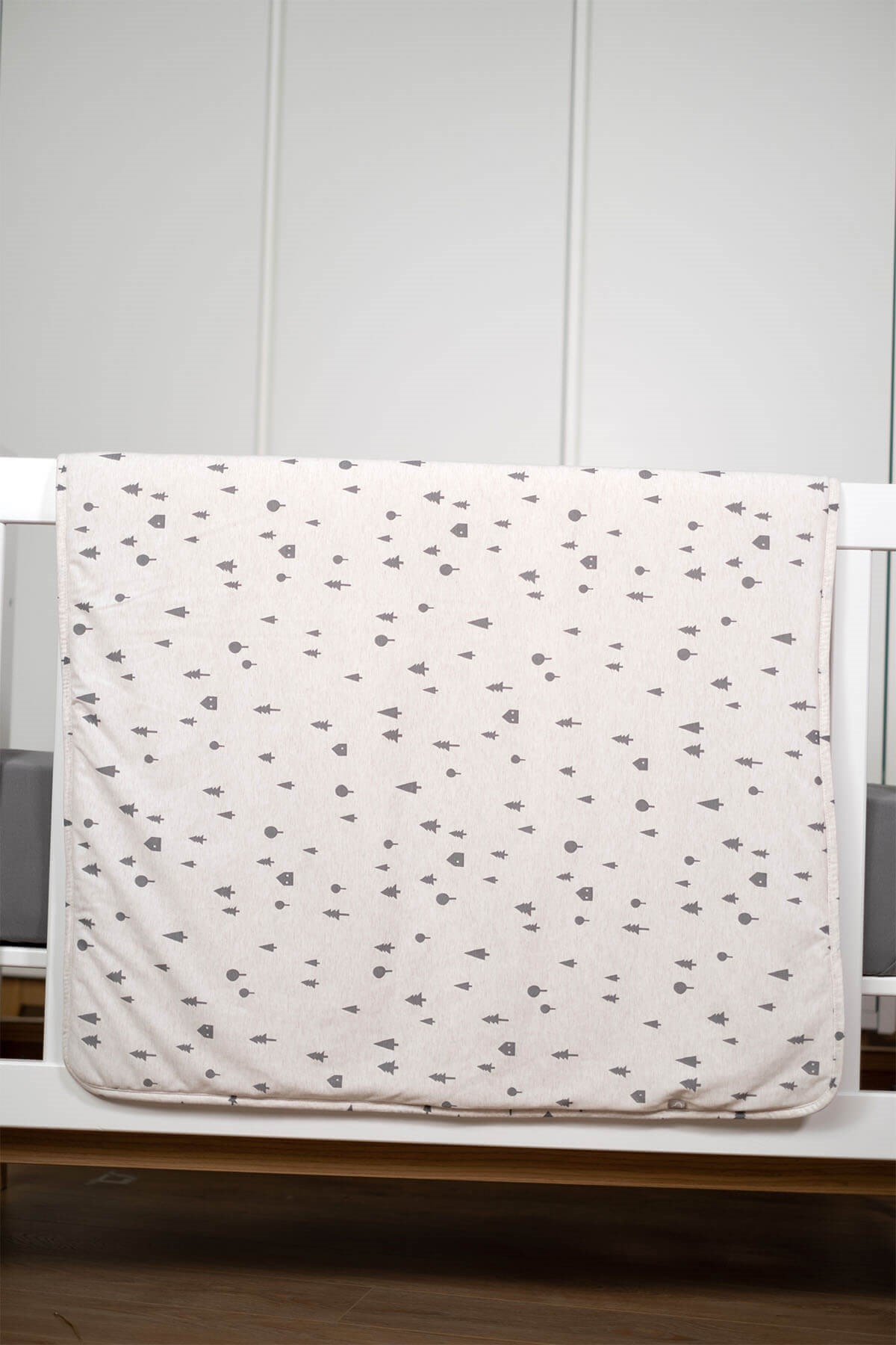 Boumini Kışlık Bebek Battaniyesi Çift Taraflı Pamuk Elyaf Dolgulu Çam Ormanı 75 x 100 cm Battaniye Boumini Kışlık Bebek Battaniyesi Çift Taraflı Pamuk Elyaf Dolgulu Çam Ormanı Uygun Bebe