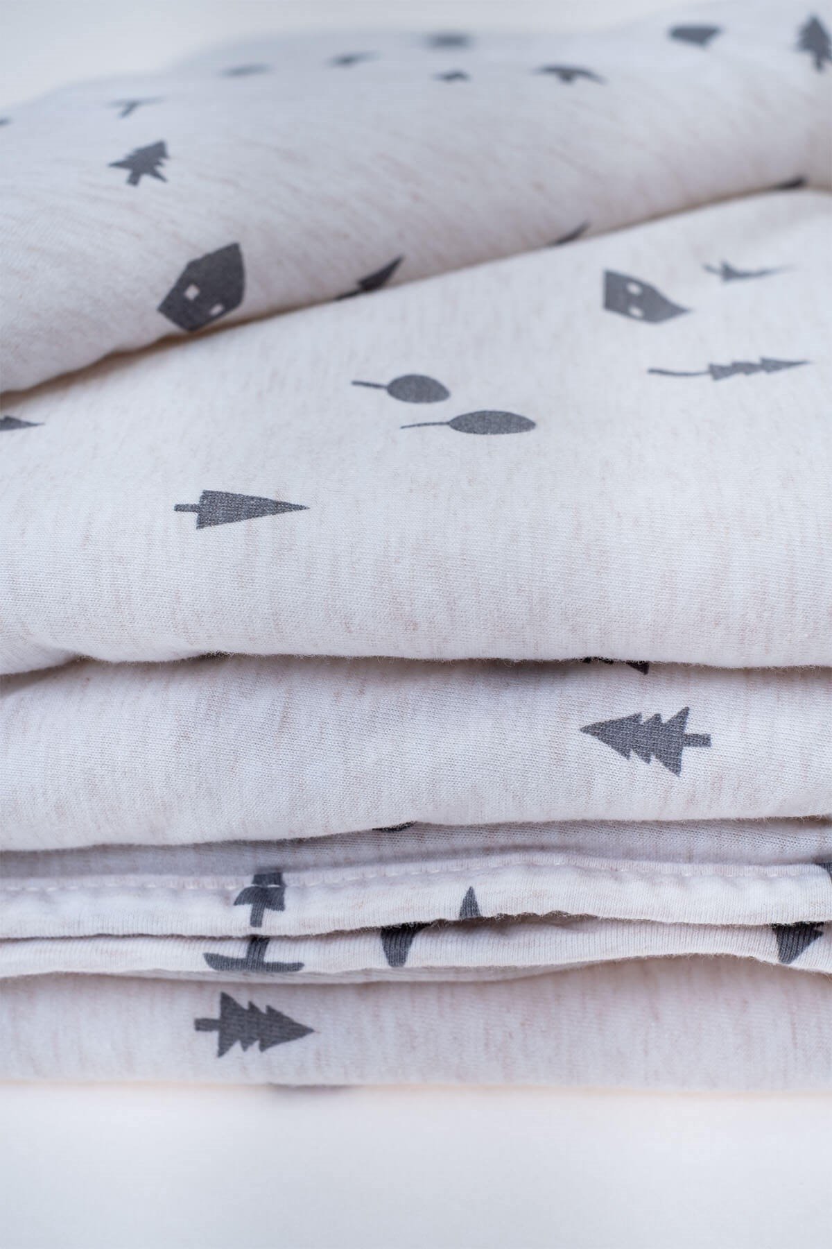 Boumini Kışlık Bebek Battaniyesi Çift Taraflı Pamuk Elyaf Dolgulu Çam Ormanı 75 x 100 cm Battaniye Boumini Kışlık Bebek Battaniyesi Çift Taraflı Pamuk Elyaf Dolgulu Çam Ormanı Uygun Bebe