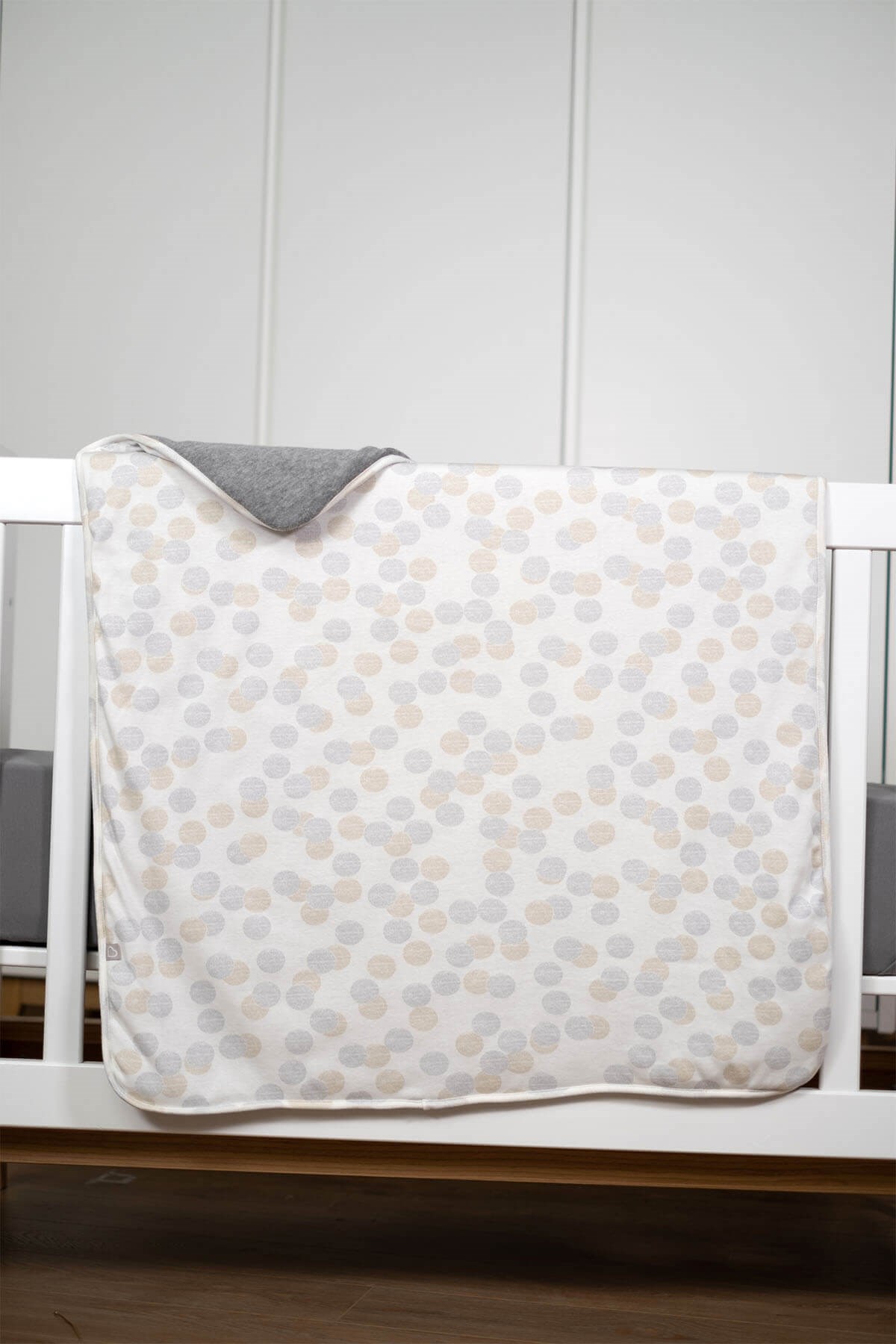 Boumini Kışlık Çocuk Pamuklu Battaniye Çift Taraflı Elyaf Dolgulu Puantiyeler 100x150 cmBattaniye Boumini Kışlık Çocuk Pamuklu Battaniye Çift Taraflı Elyaf Dolgulu Puantiyeler Boumini