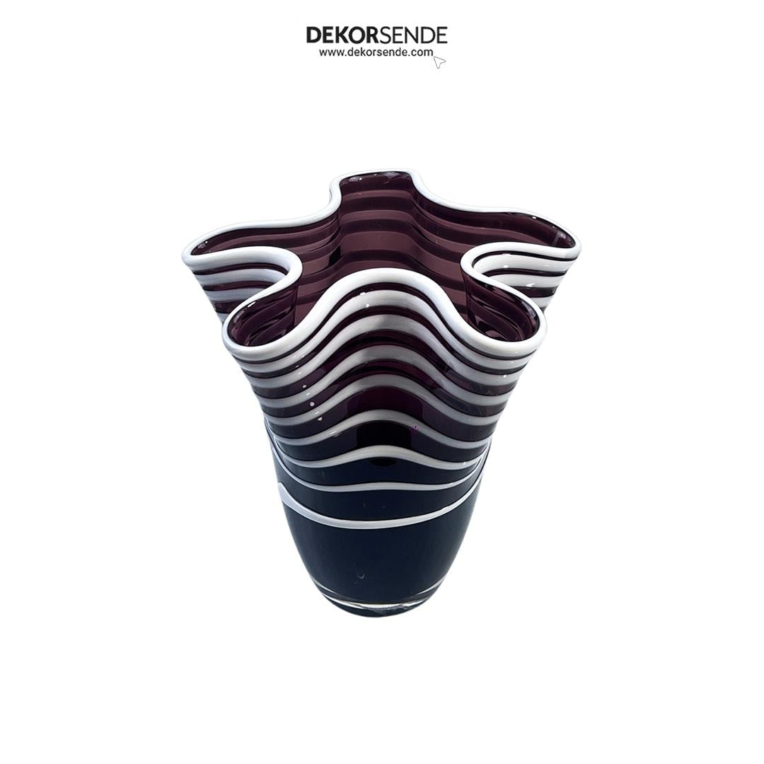 Dalgalı Desenli Cam Vazo Mürdüm 19 cm - Cam Ürünler