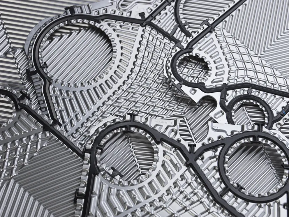 CLIP102-316-0.6-NBRP/C CHANNEL PLATE 3H