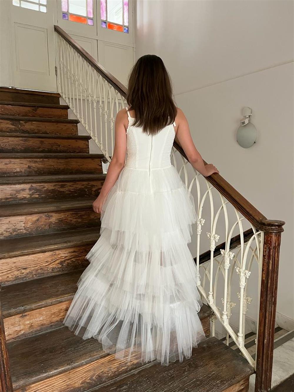 Kız Askılı Beyaz Zincir Detaylı Kat Etekli Kuyruklu Abiye 10-15 Yaş