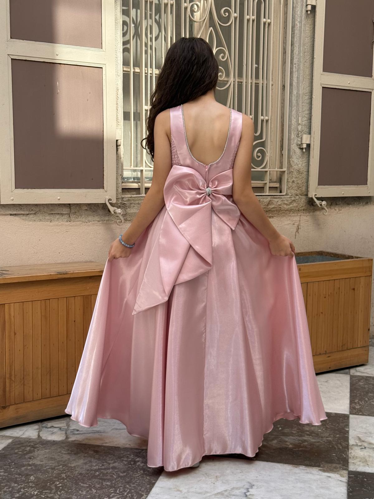 Kız Çocuk Abiye Pudra Parlak Saten Uzun Sırt Fiyonklu Abiye Elbise 10-15 Yaş