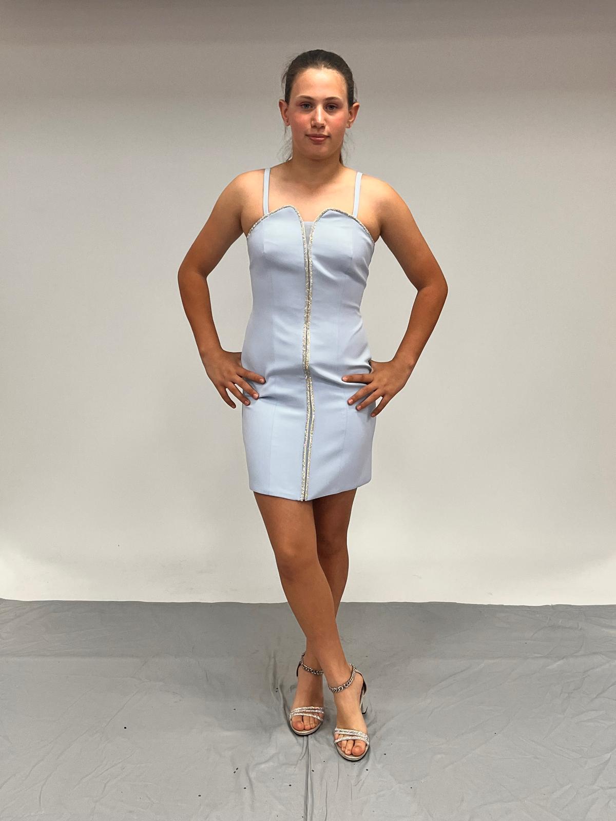 Kız Çocuk Abiye Bebe Mavi Krep Kumaş  Askılı Taş Şerit İşlemeli Kolları Farbalı Çıkabilen Pelerin  Detaylı İllüzyon Yaka  Abiye Elbise 10-15 Yaş