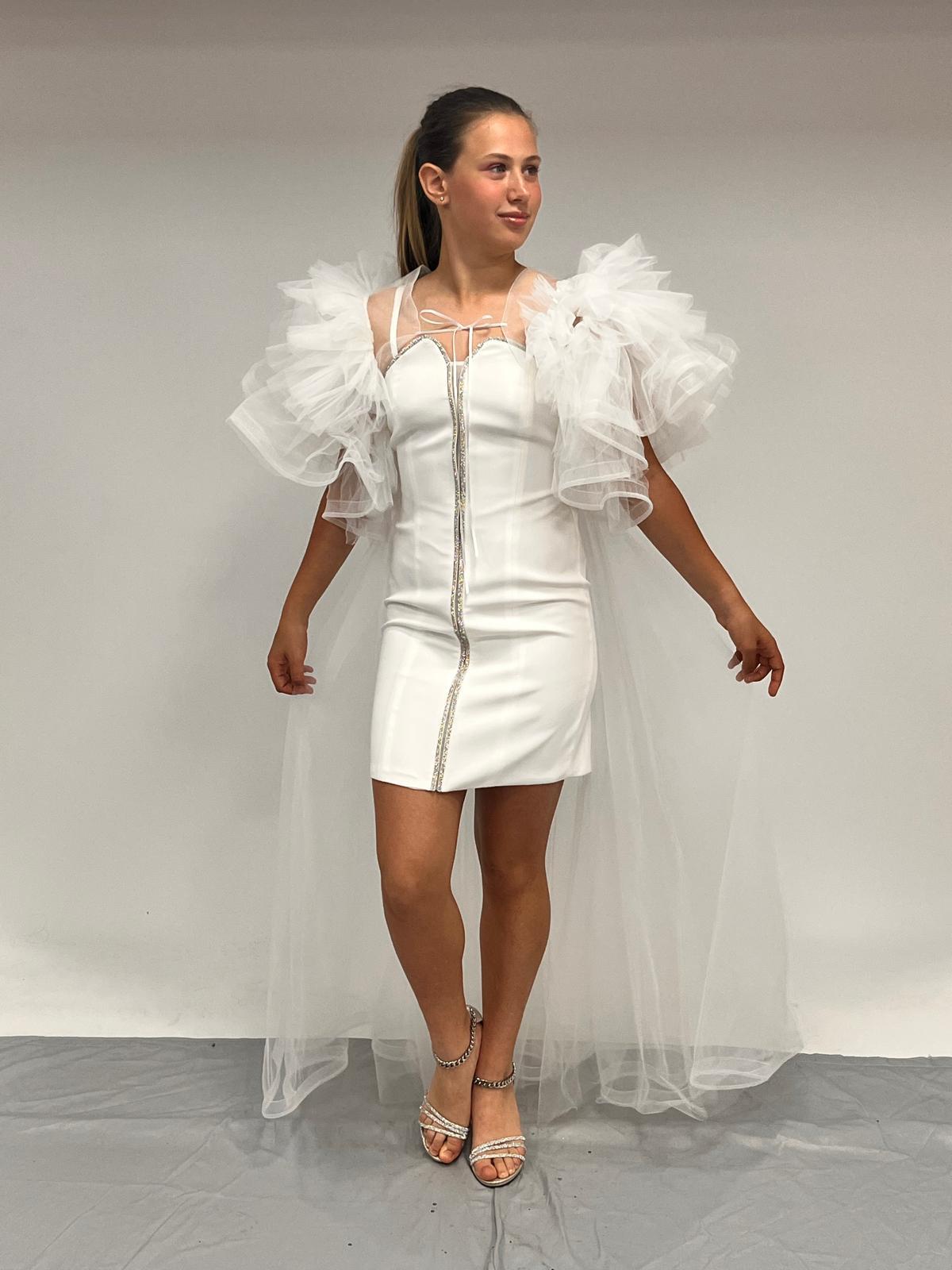 Kız Çocuk Abiye Krem Krep Kumaş  Askılı Taş Şerit İşlemeli Kolları Farbalı Çıkabilen Pelerin  Detaylı İllüzyon Yaka  Abiye Elbise 10-15 Yaş