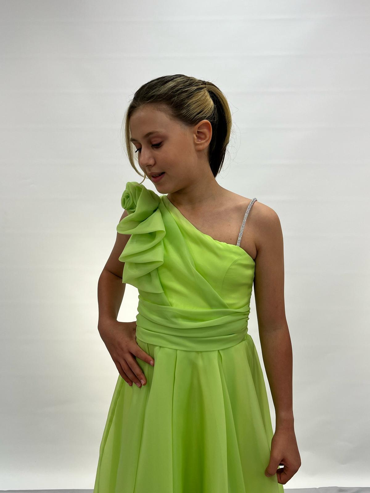 Kız Çocuk Abiye Fıstık Yeşili Tek Omuz Yakası Gül Detaylı Şifon Uzun Çocuk Abiye Elbise 10-14 Yaş