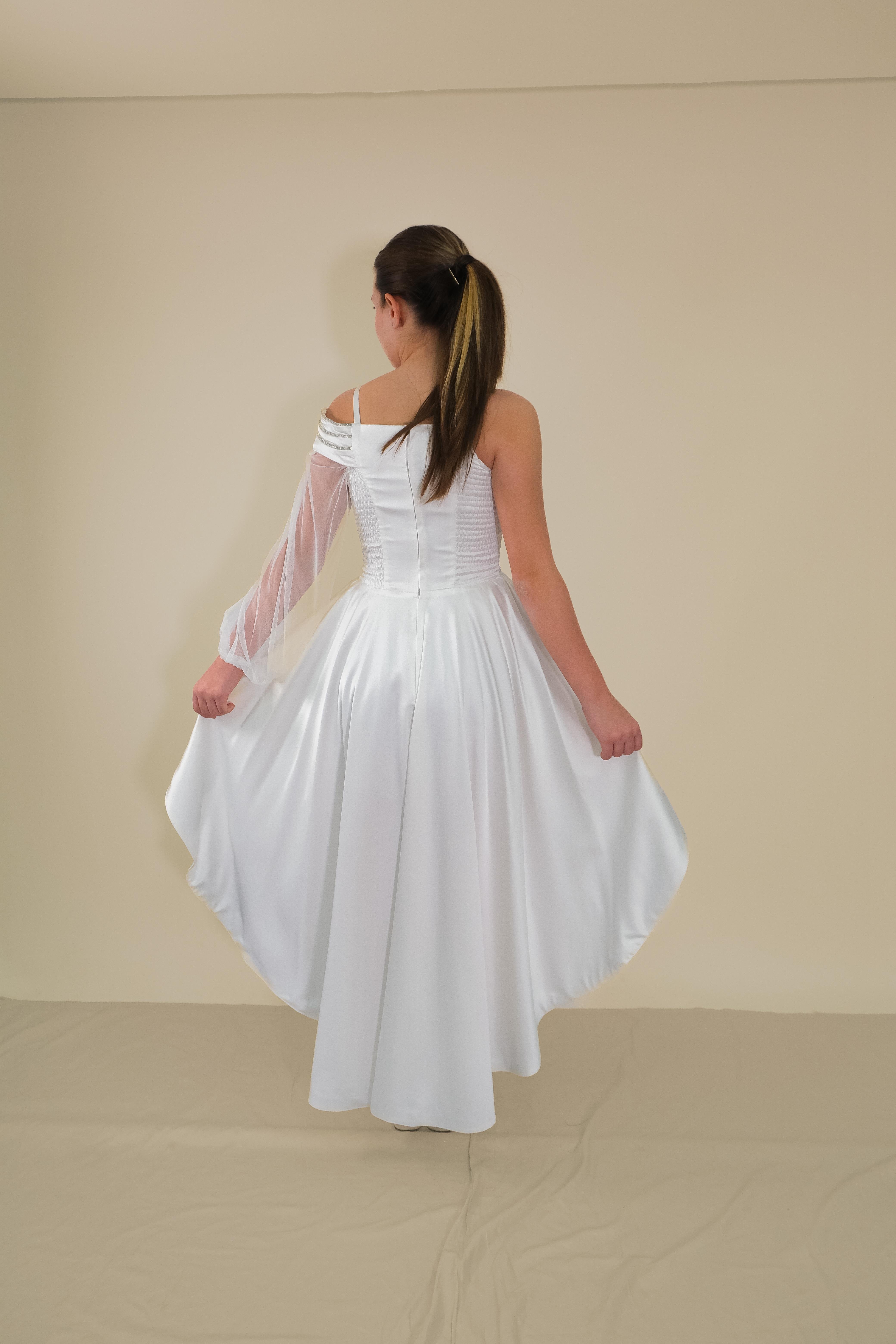 Kız Çocuk Abiye Krem Saten Kuyruklu Yaka Şerit Taşlı Tek Kol Çıkabilen Tül Abiye Elbise 10-15 Yaş