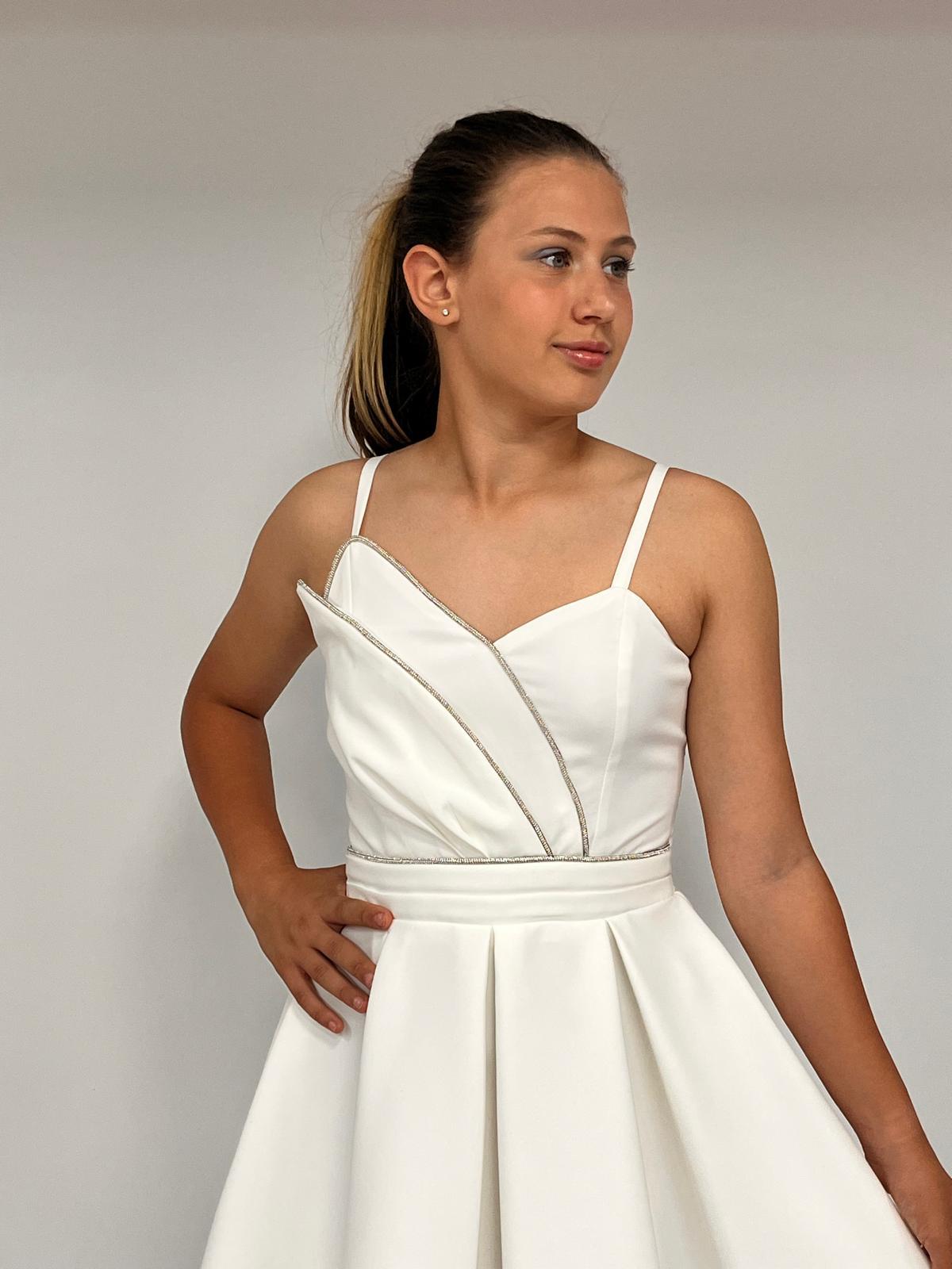 Kız Çocuk Abiye Kısa Krem Krep Kumaş  Askılı Asimetrik Yaka Şerit Taş Detaylı  Erkut  Abiye Elbise 10-15 Yaş