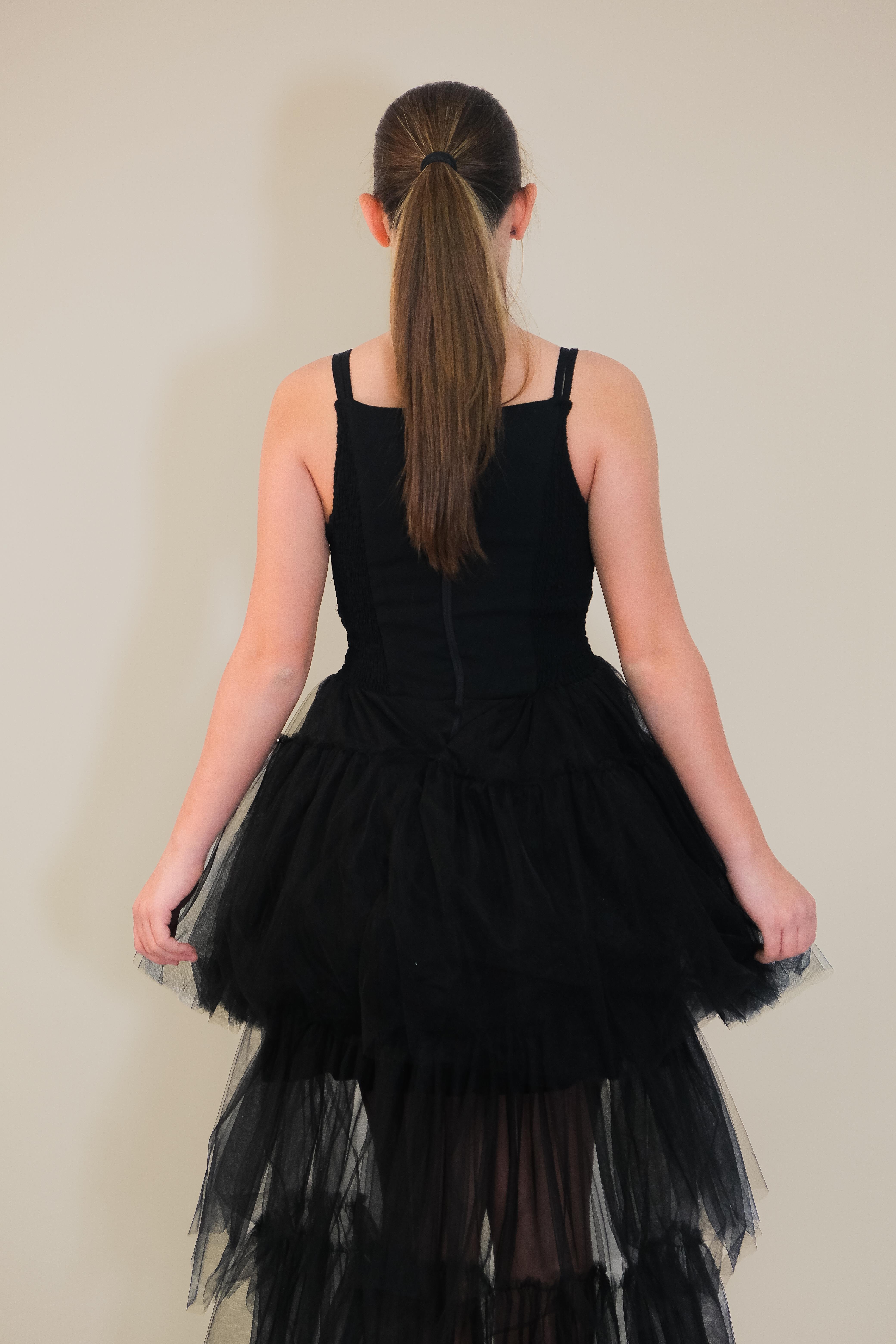 Kız Askılı Siyah Zincir Detaylı Kat Etekli Kuyruklu Abiye 10-15 Yaş