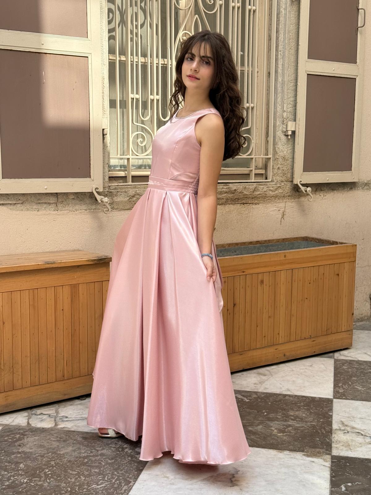 Kız Çocuk Abiye Pudra Parlak Saten Uzun Sırt Fiyonklu Abiye Elbise 10-15 Yaş