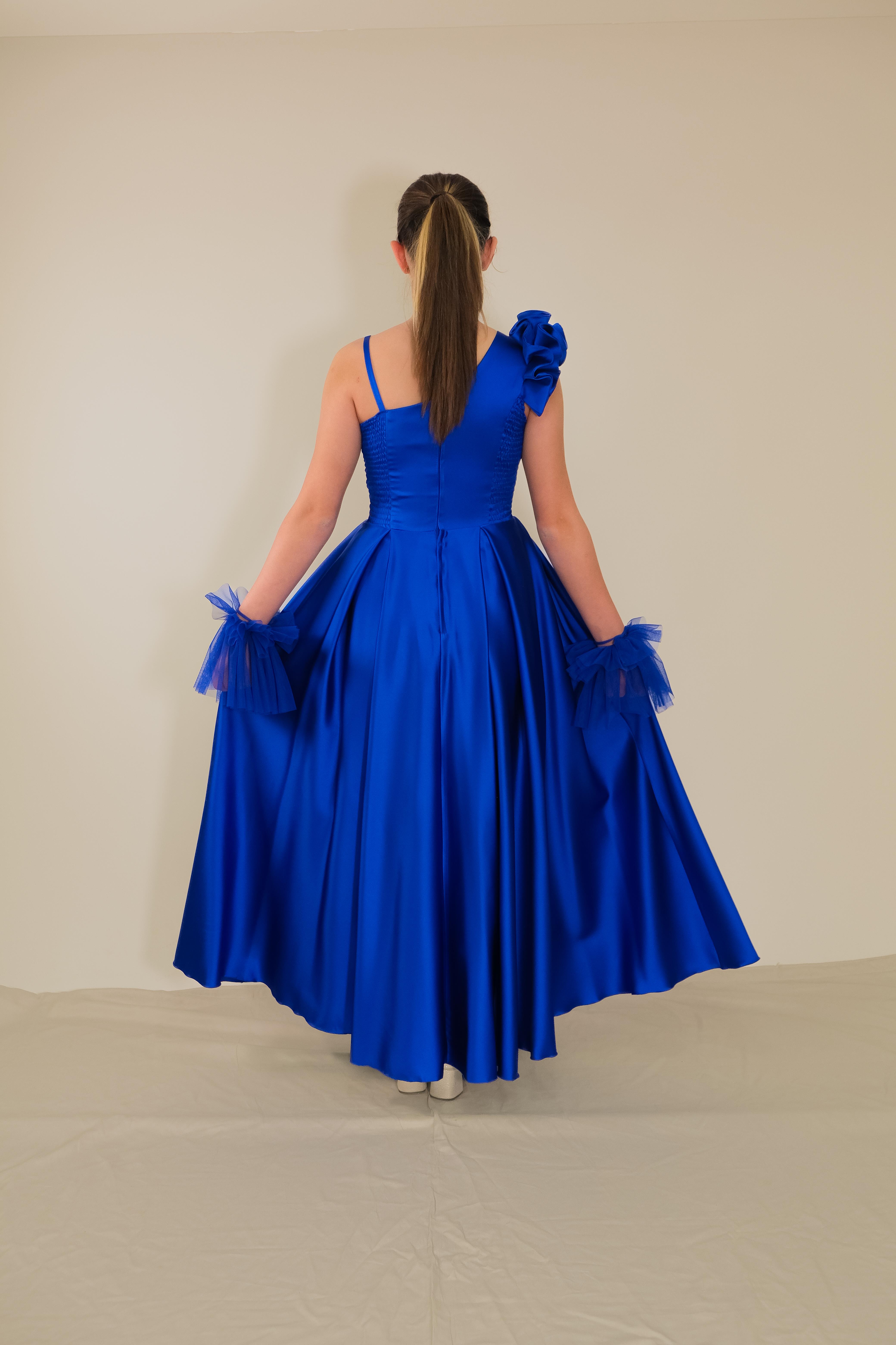 Kız Çocuk Abiye Saten Saksmavi Tek Omuz Farbalı Tül ve Taş Detaylı Eldivenli Abiye Elbise 10-15 Yaş