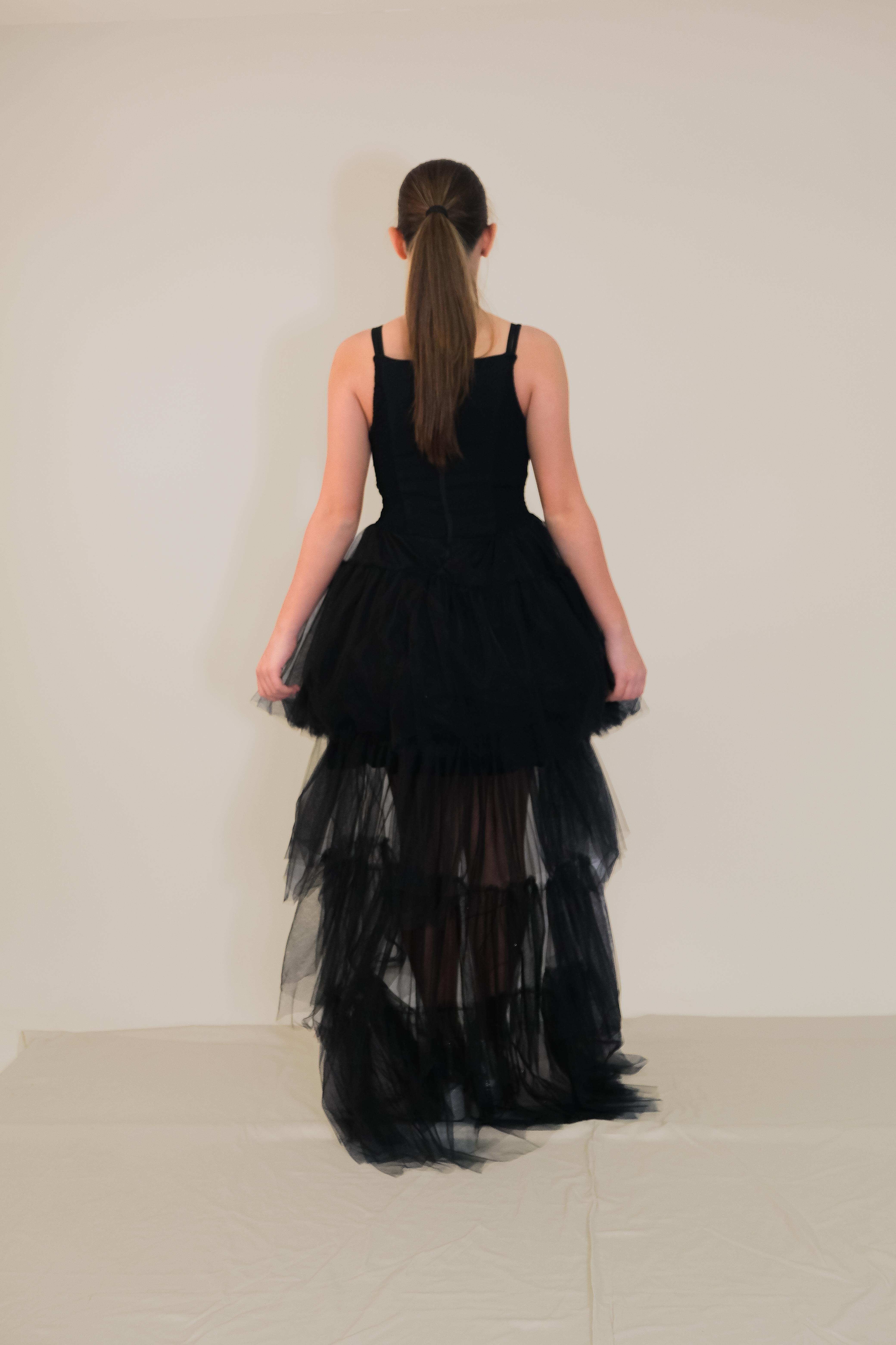 Kız Askılı Siyah Zincir Detaylı Kat Etekli Kuyruklu Abiye 10-15 Yaş