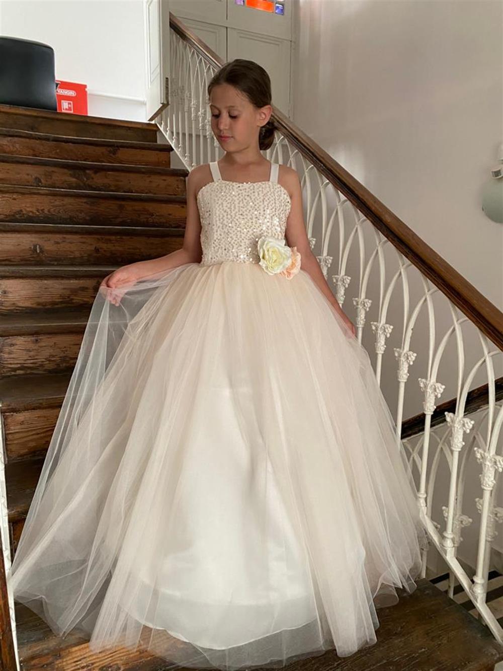 Kız Çocuk Özel Tasarım Kasnaklı Kabarık Abiye Gelinlik 