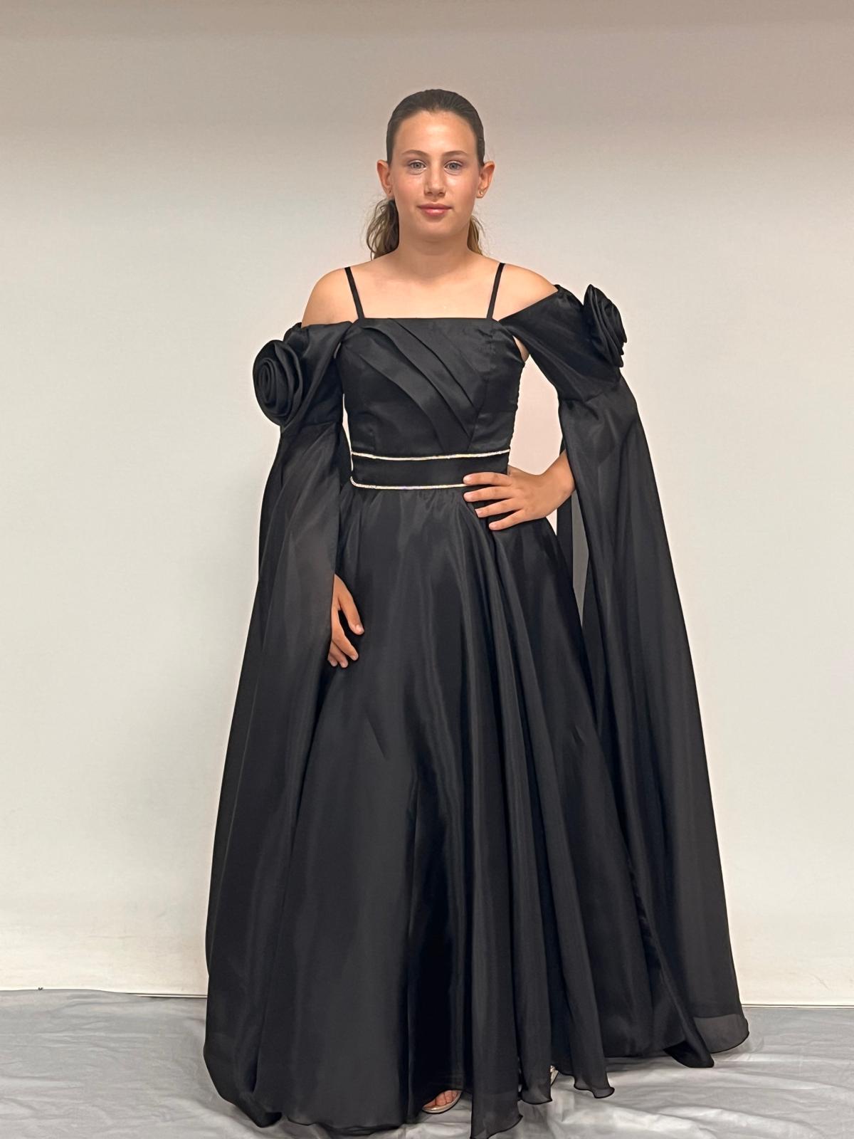 Kız Çocuk Abiye Siyah Uzun Askılı Kolları Çıkabilen Pelerinli Şifon Abiye Elbise 10-15 Yaş