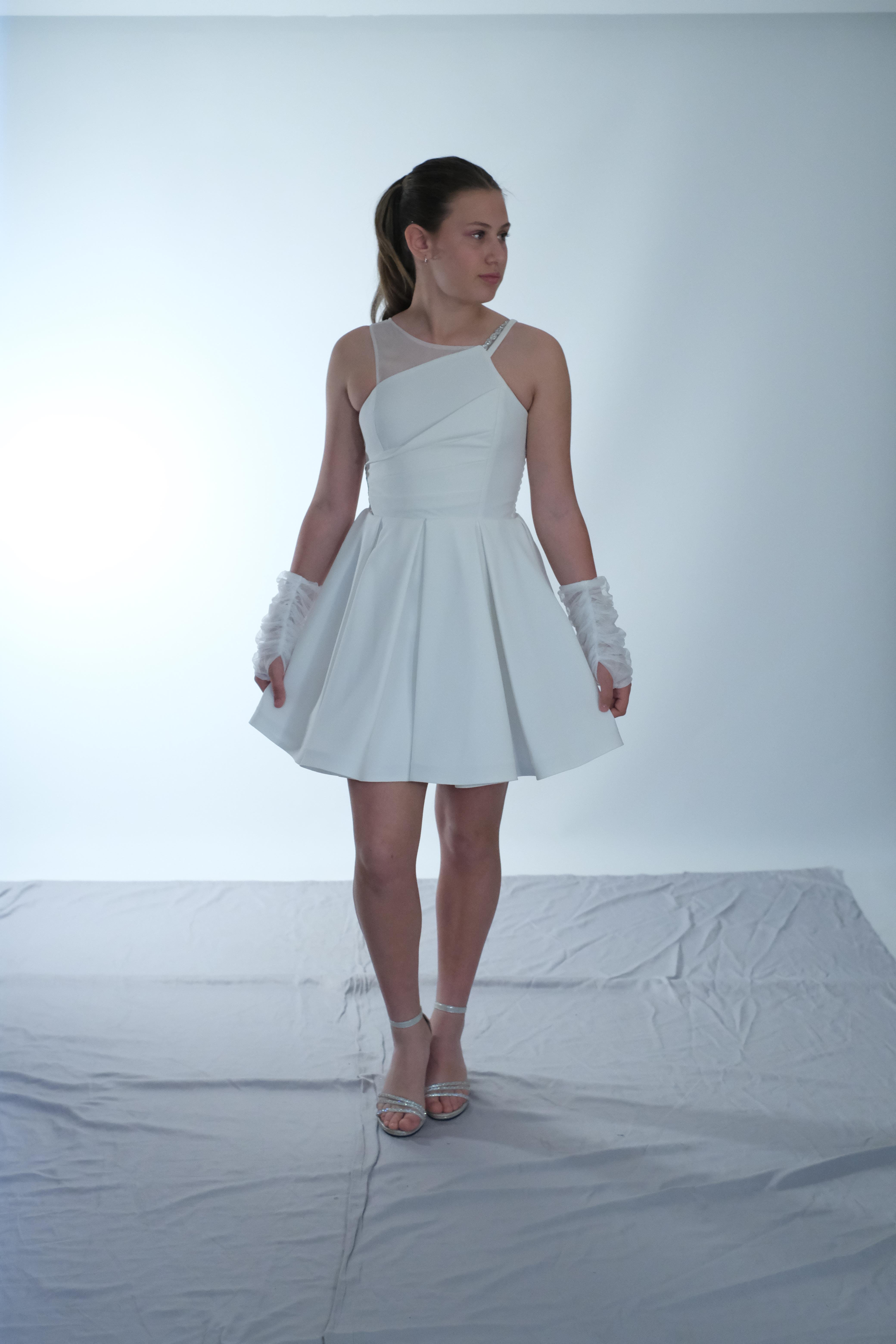 Kız Çocuk Abiye Krep Kumaş Krem Tek Omuz Tül Askılı Eldivenli Kısa Abiye Elbise 10-15 Yaş 