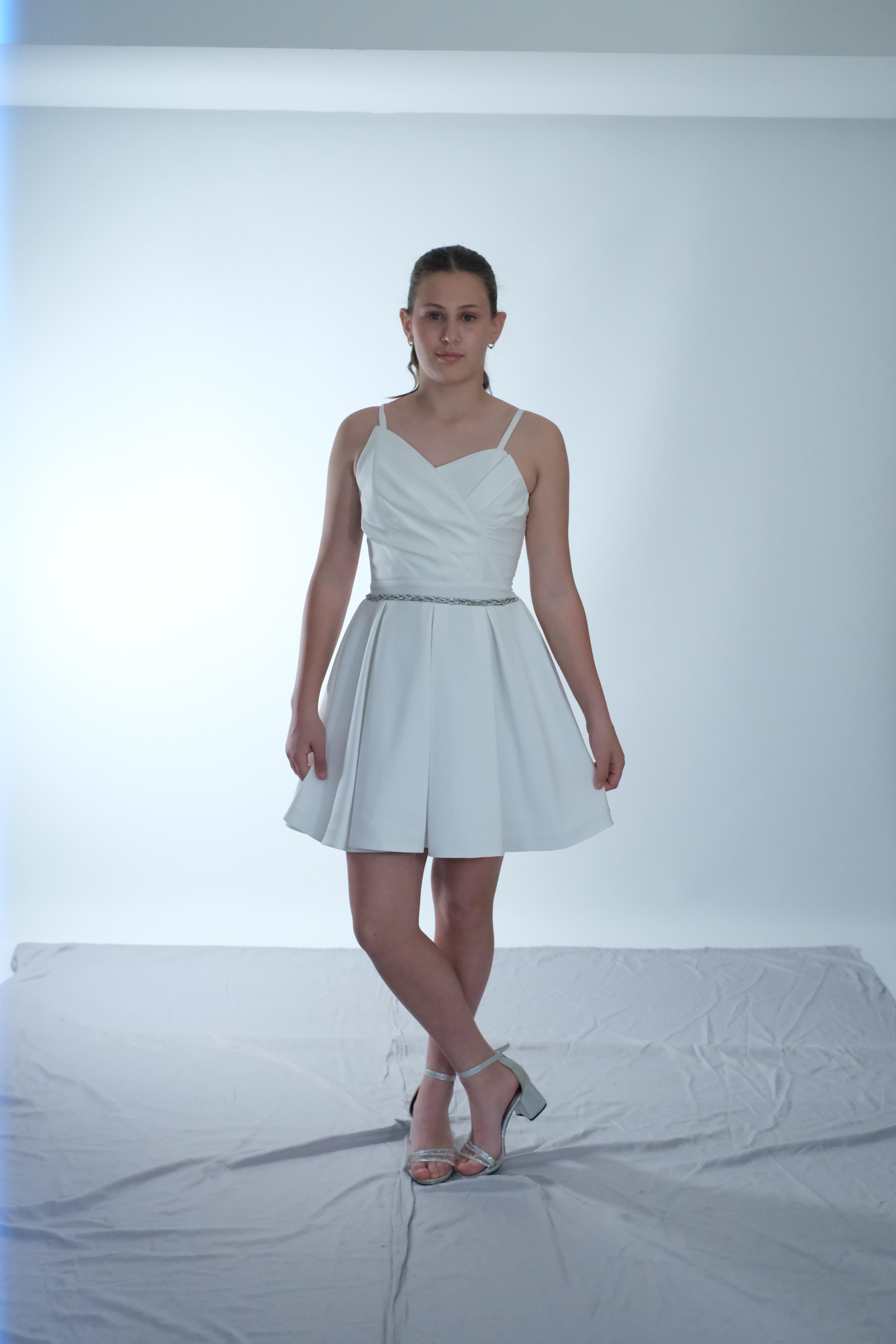 Kız Çocuk Abiye Krem Krep Kumaş  Askılı  Drapeli Beli Örgü Taş Detaylı Abiye Elbise 10-15 Yaş