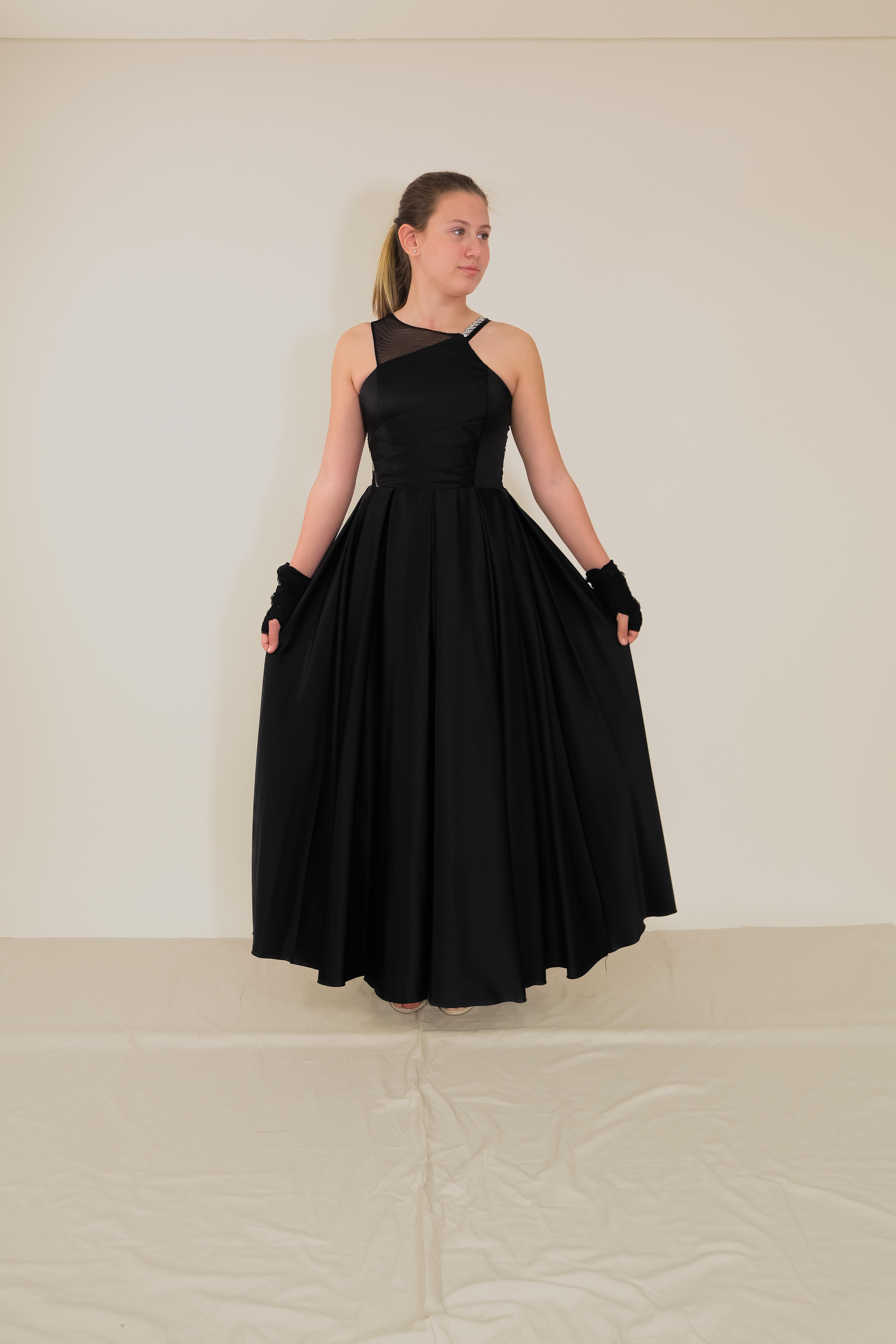 Kız Çocuk Abiye Siyah Uzun Saten  Asimetrik Yaka Örgü Taş Askı Tül Eldivenli Abiye Elbise 10-15 Yaş