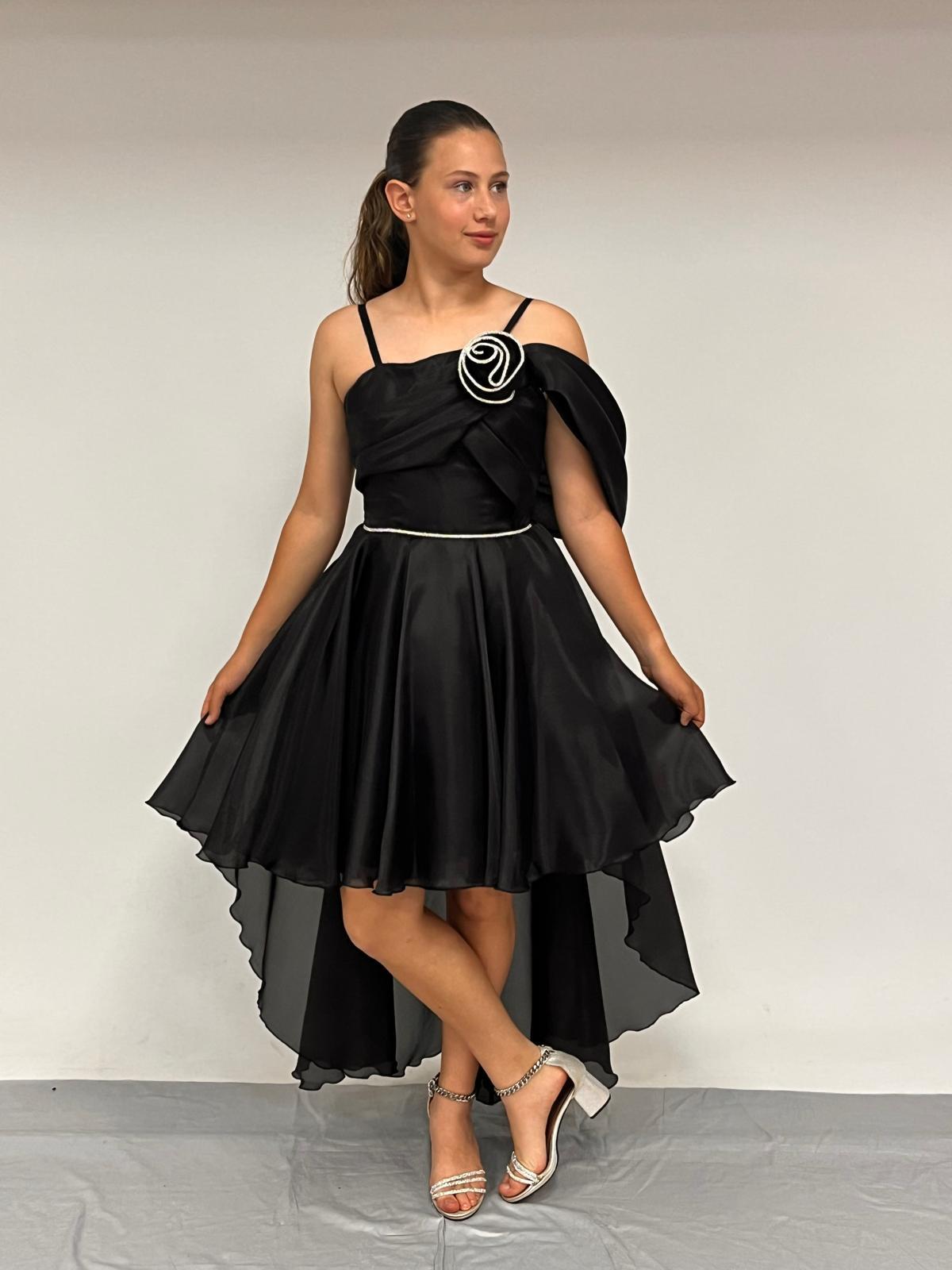 Kız Çocuk Abiye Askılı Siyah Tek Omuz Gül Detaylı Kuyruklu Şifon  Abiye Elbise 10-15 Yaş