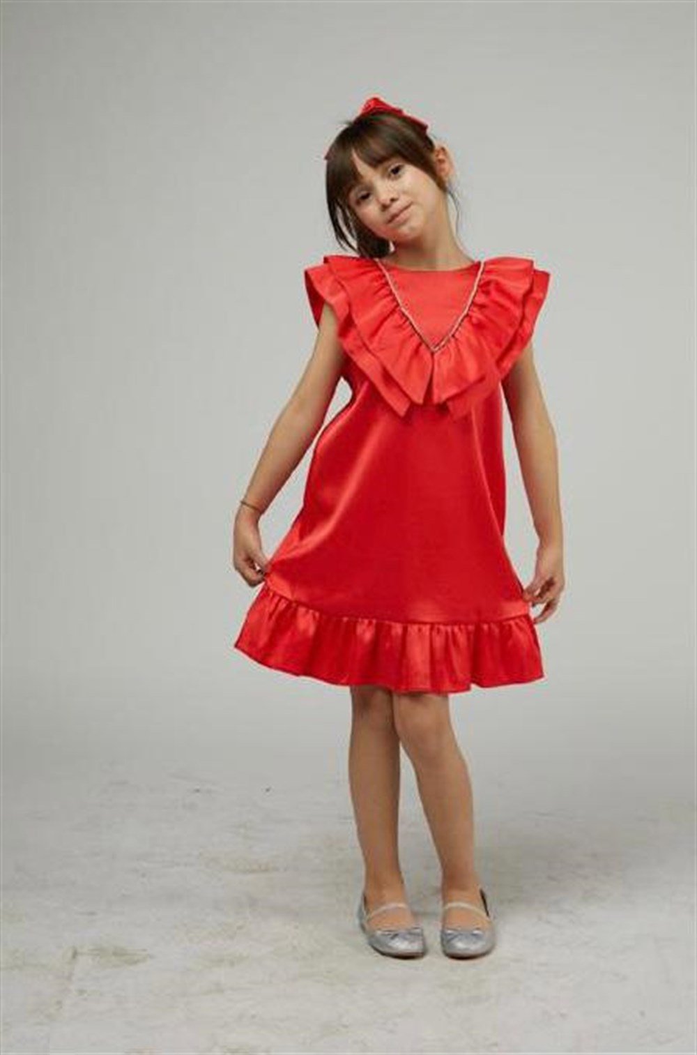  Kırmızı Saten Fırfırlı  Taşlı Abiye  Elbise 3-14 Yaş