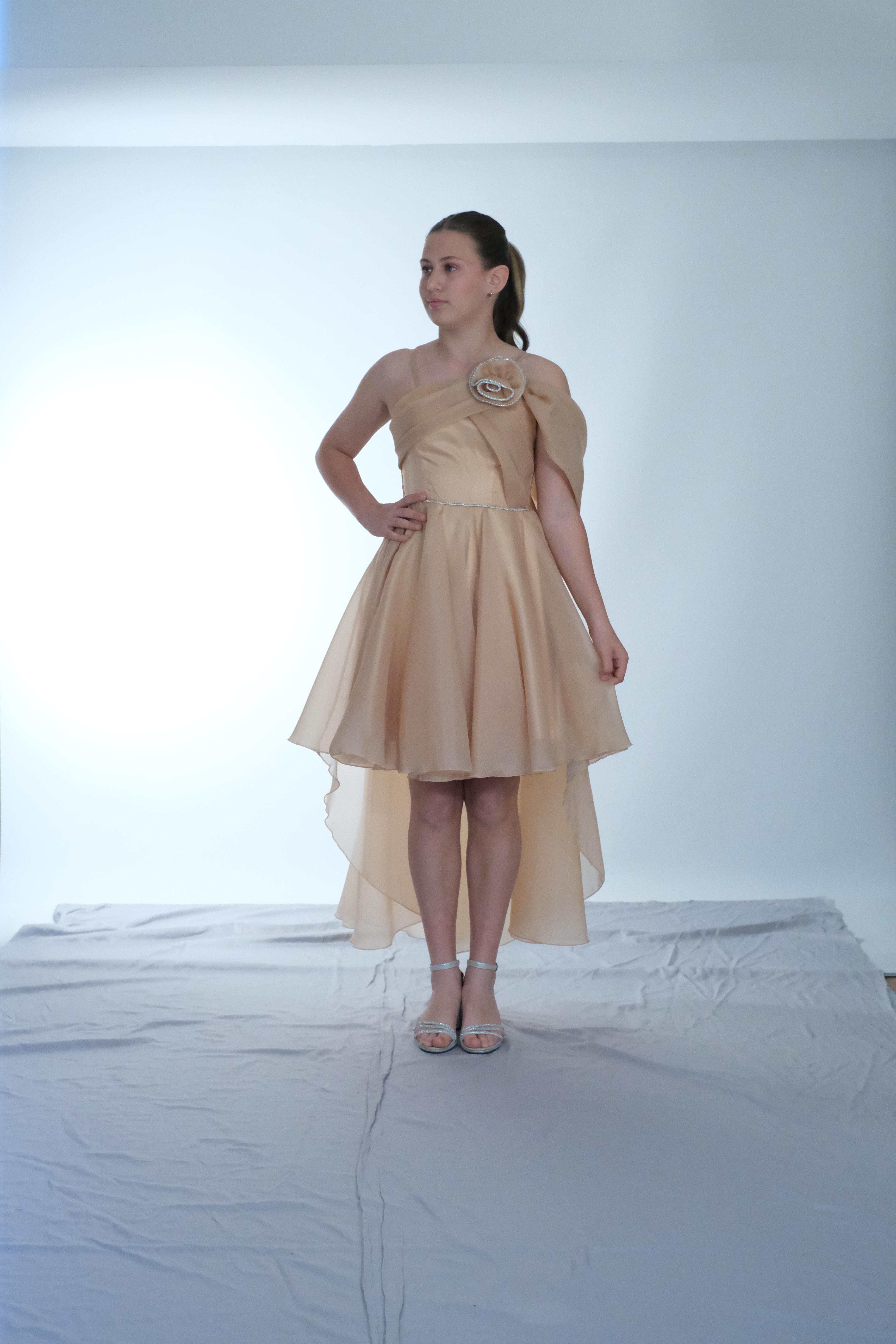 Kız Çocuk Abiye Askılı SoğanKabuğu Tek Omuz Gül Detaylı Kuyruklu Şifon  Abiye Elbise 10-15 Yaş