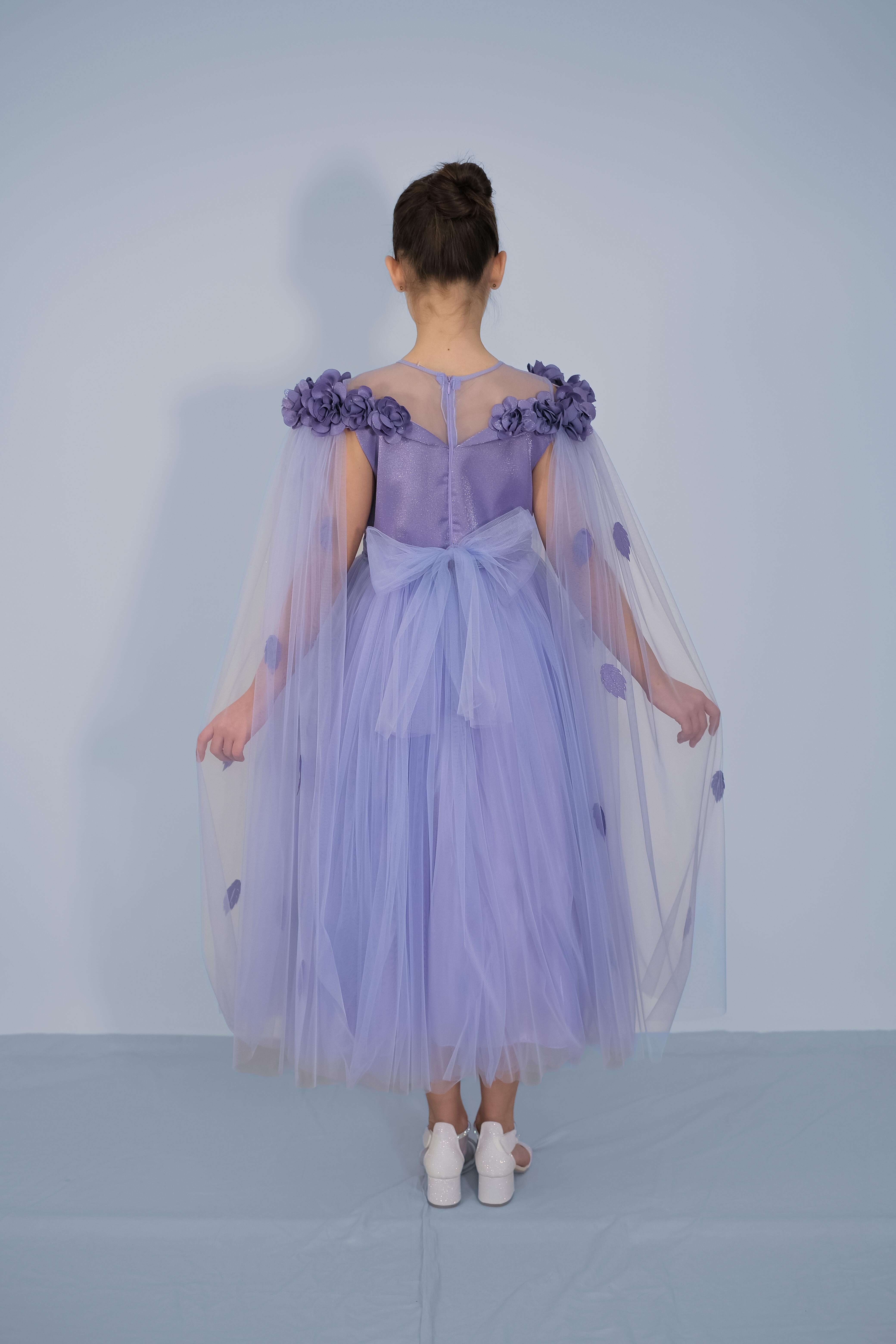 Kız Çocuk Abiye Lavanta Uzun Tüllü Pelerinli Yakası Çiçekli Abiye 6-14 Yaş