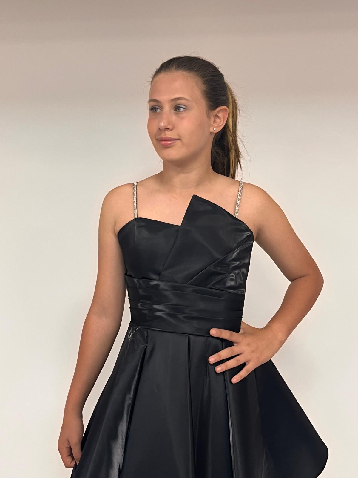 Kız Çocuk Abiye Askılı Kısa Siyah  Asimetrik Yaka  Kordon Taş Askılı  Kanilla Abiye Elbise10-15 Yaş