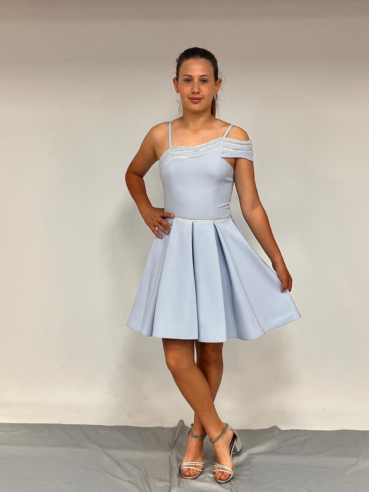 Kız Çocuk Abiye Kısa Krep Bebe Mavi  Yaka Şerit Taşlı Tek Kol Çıkabilen Tül  Erkut Abiye Elbise 10-15 Yaş