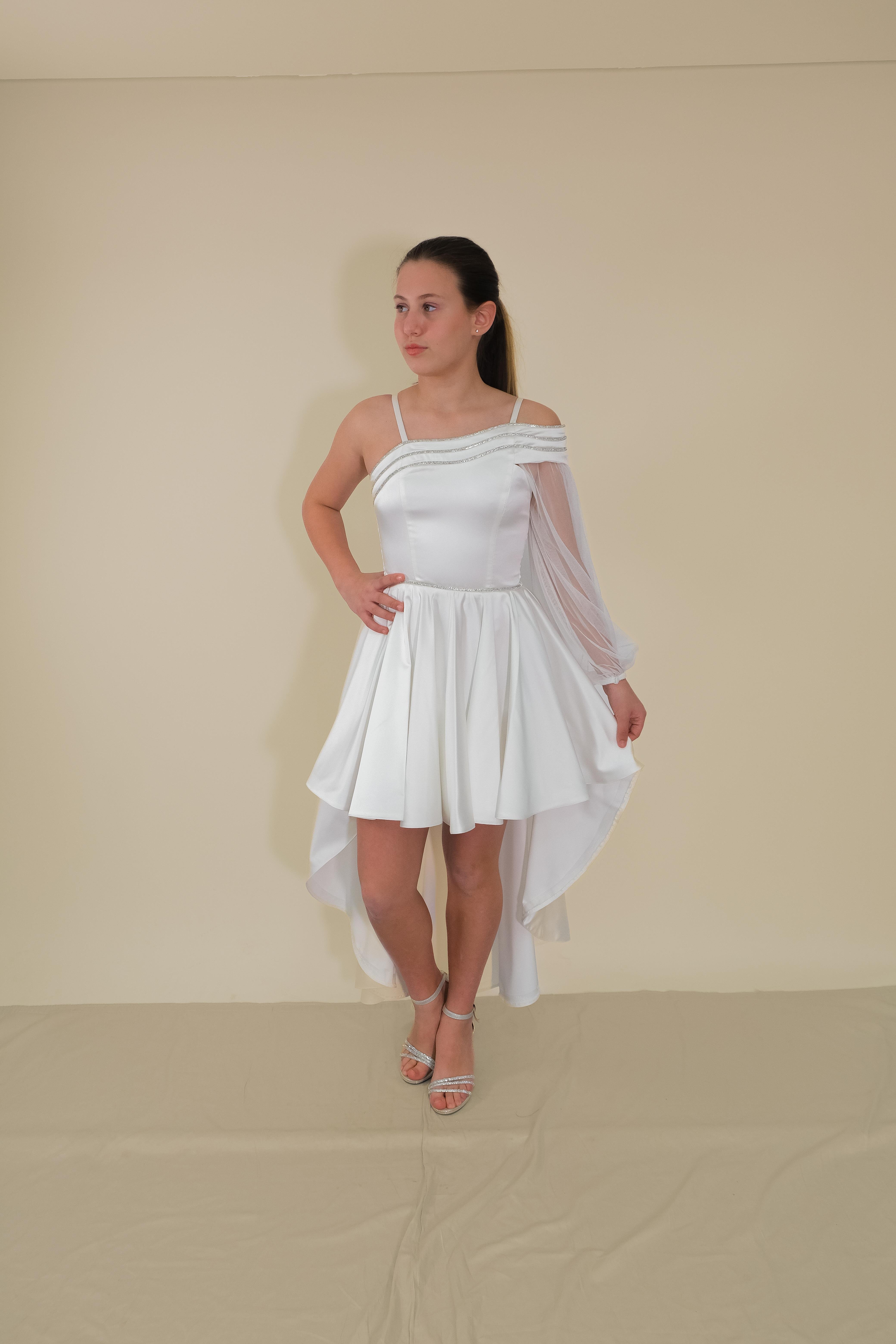 Kız Çocuk Abiye Krem Saten Kuyruklu Yaka Şerit Taşlı Tek Kol Çıkabilen Tül Abiye Elbise 10-15 Yaş