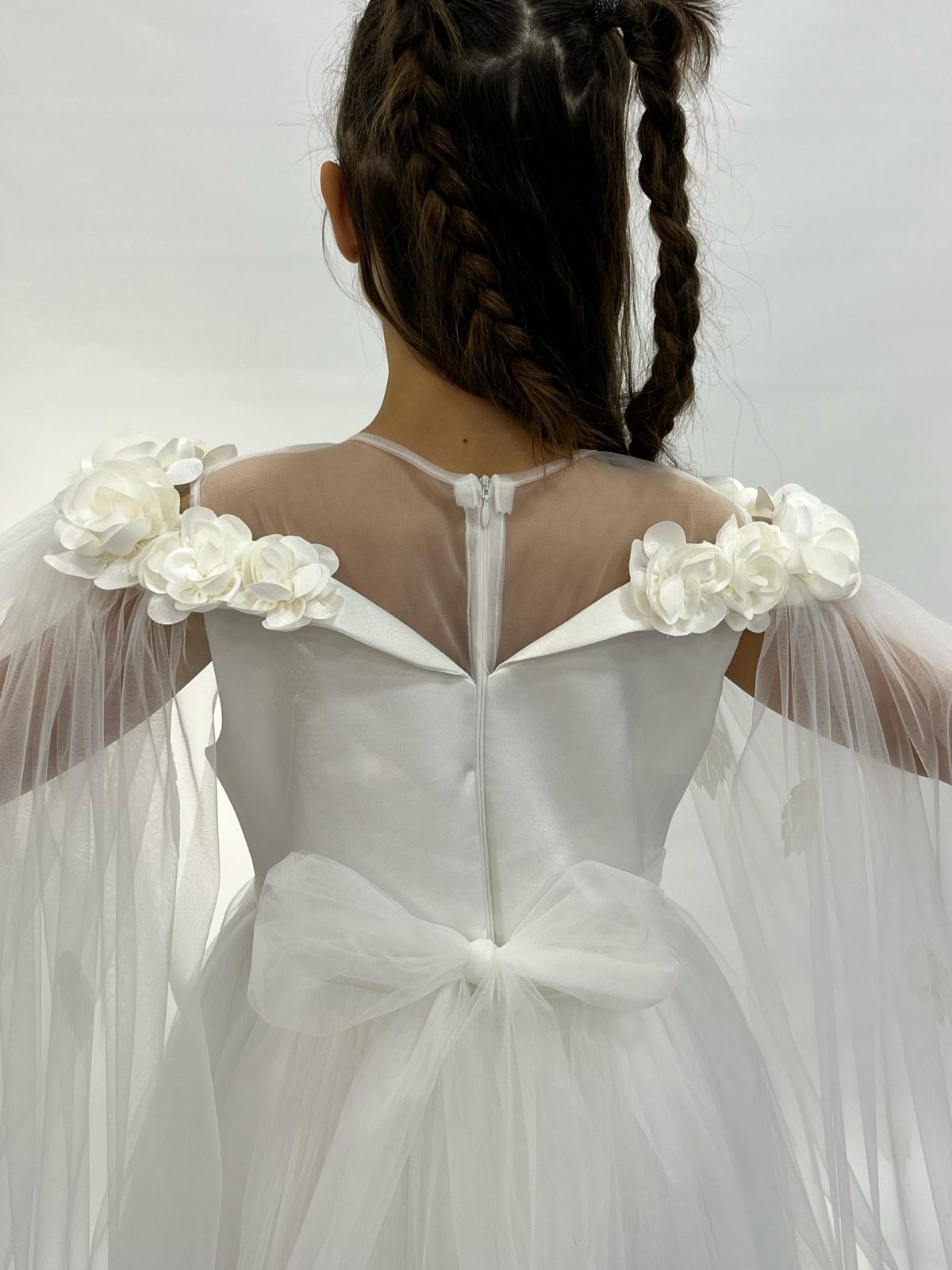 Kız Çocuk Abiye Beyaz Uzun Tüllü Pelerinli Yakası Çiçekli Abiye 6-14 Yaş