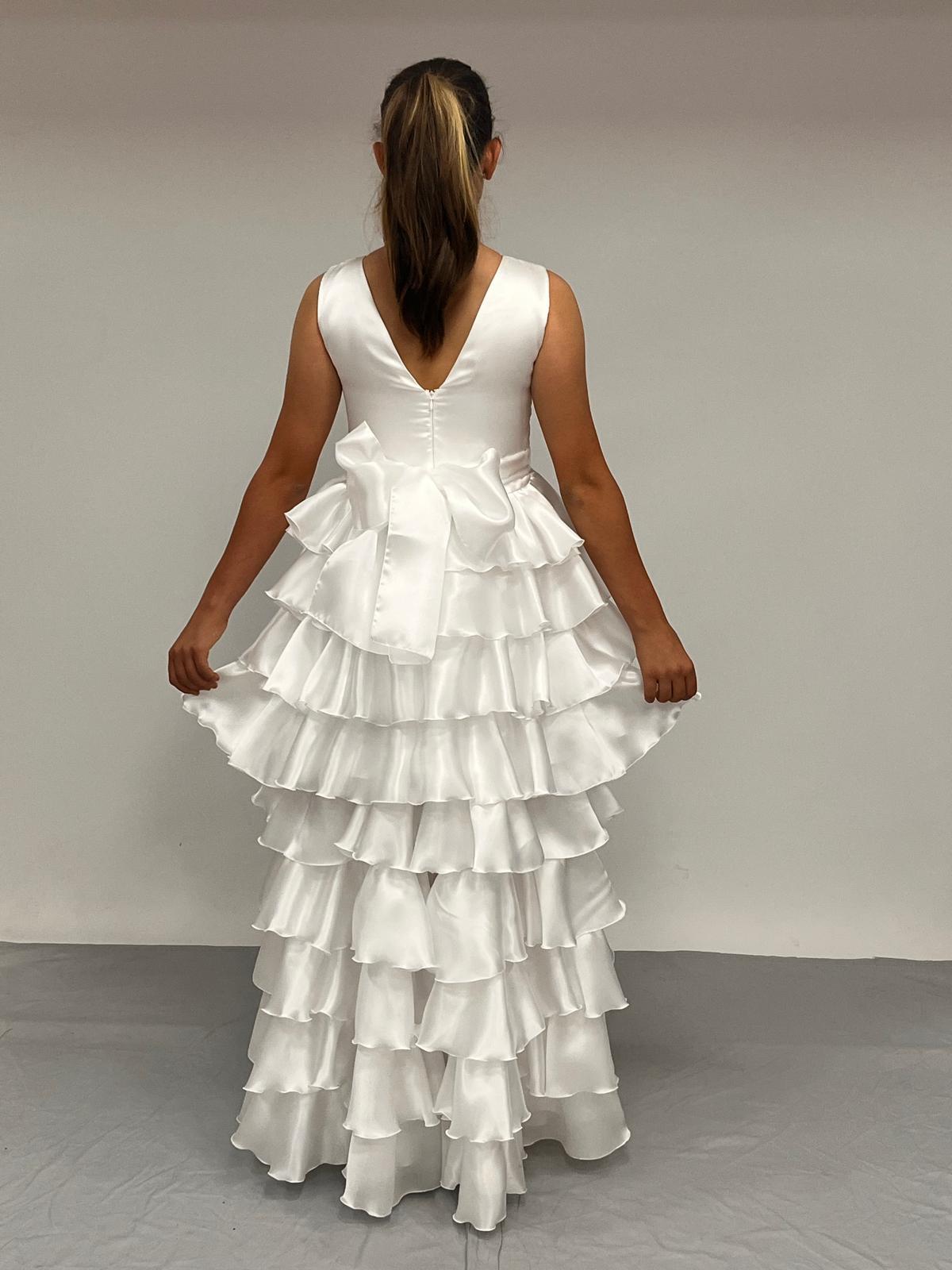 Kız Çocuk Abiye Kat Kat Kuyruklu Beyaz Saten Kuşaklı Abiye Elbise 7-15 Yaş