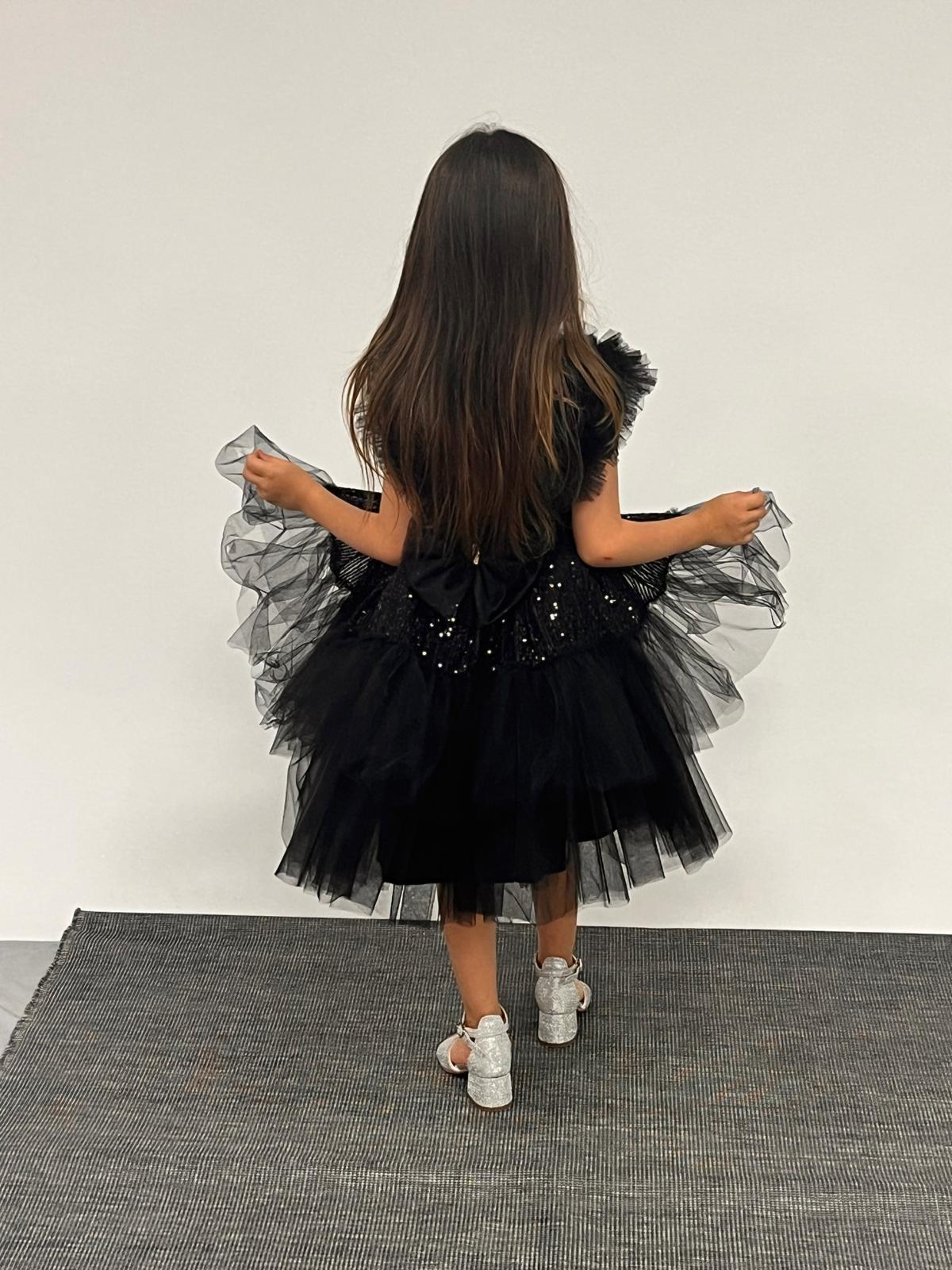 Kız Çocuk Abiye Tül  Fırfırlı Askılı Pul Payet İşlemeli Siyah Tül  Kat Etekli Kısa Abiye Elbise 6-10 Yaş