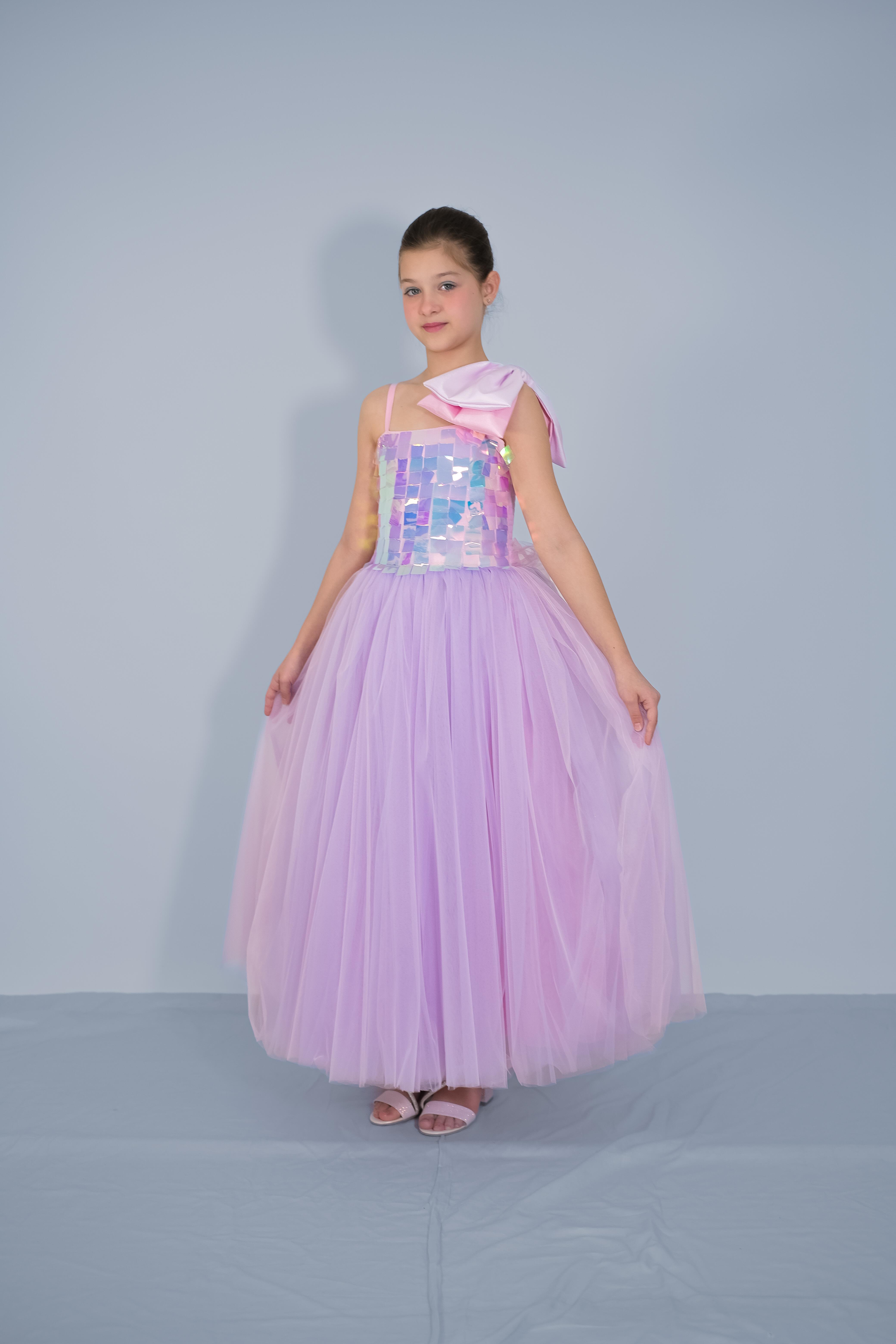 Kız Çocuk Askılı Tek Omuz Kurdele Detaylı Uzun Payetli Tüllü Abiye 6-10 Yaş