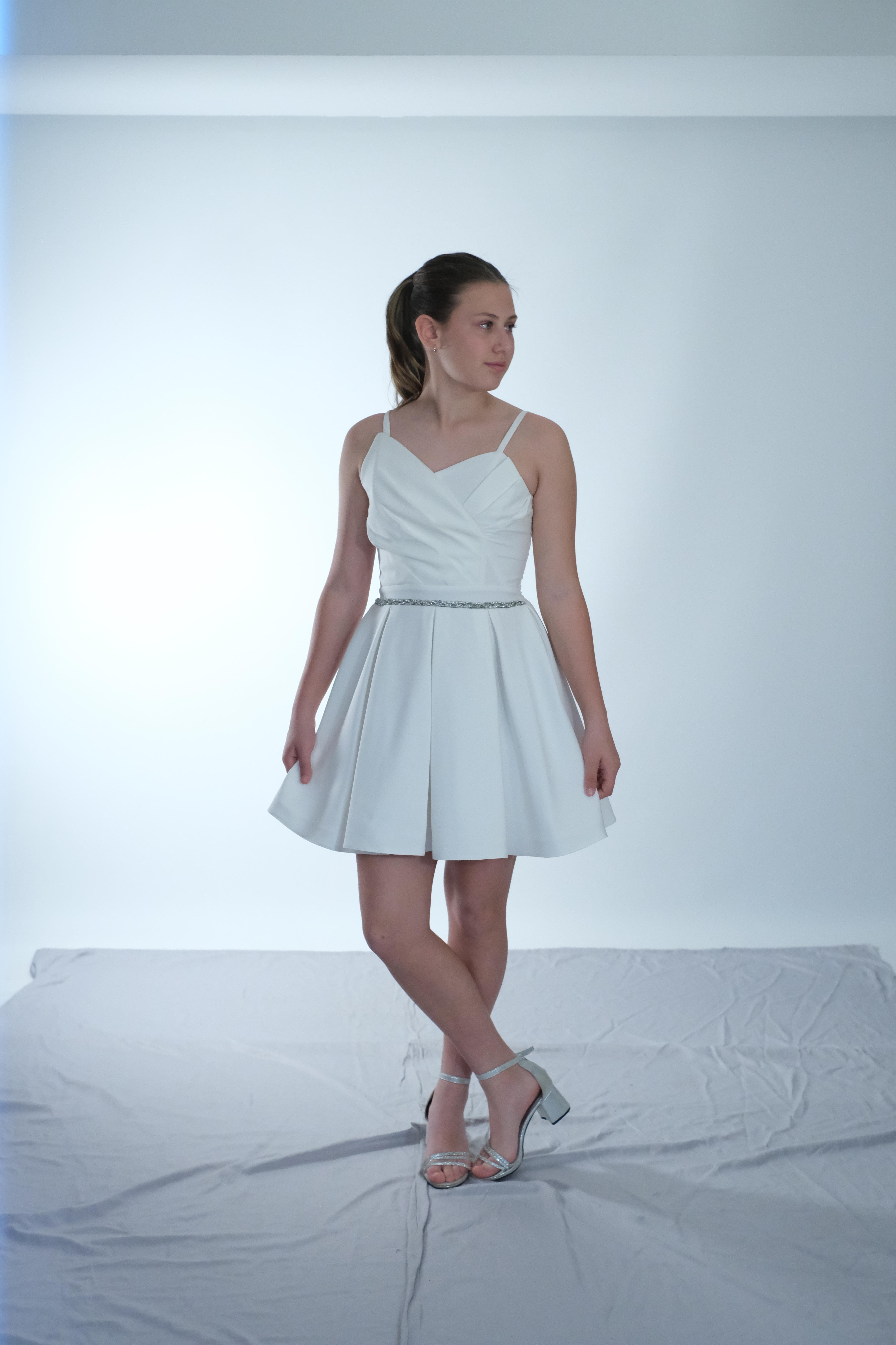 Kız Çocuk Abiye Krem Krep Kumaş  Askılı  Drapeli Beli Örgü Taş Detaylı Abiye Elbise 10-15 Yaş