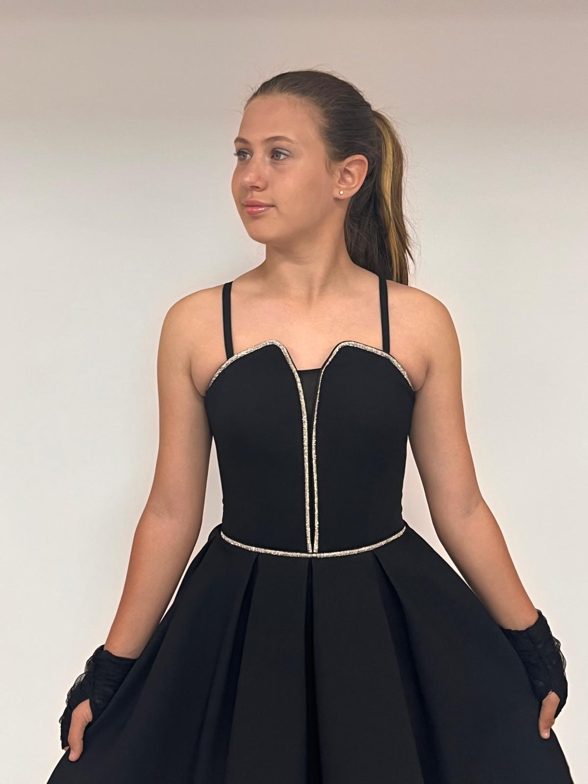 Kız Çocuk Abiye Siyah Krep Kumaş  Askılı Kordon Taş Detaylı İllüzyon YakaTül Eldivenli  Abiye Elbise 10-15 Yaş