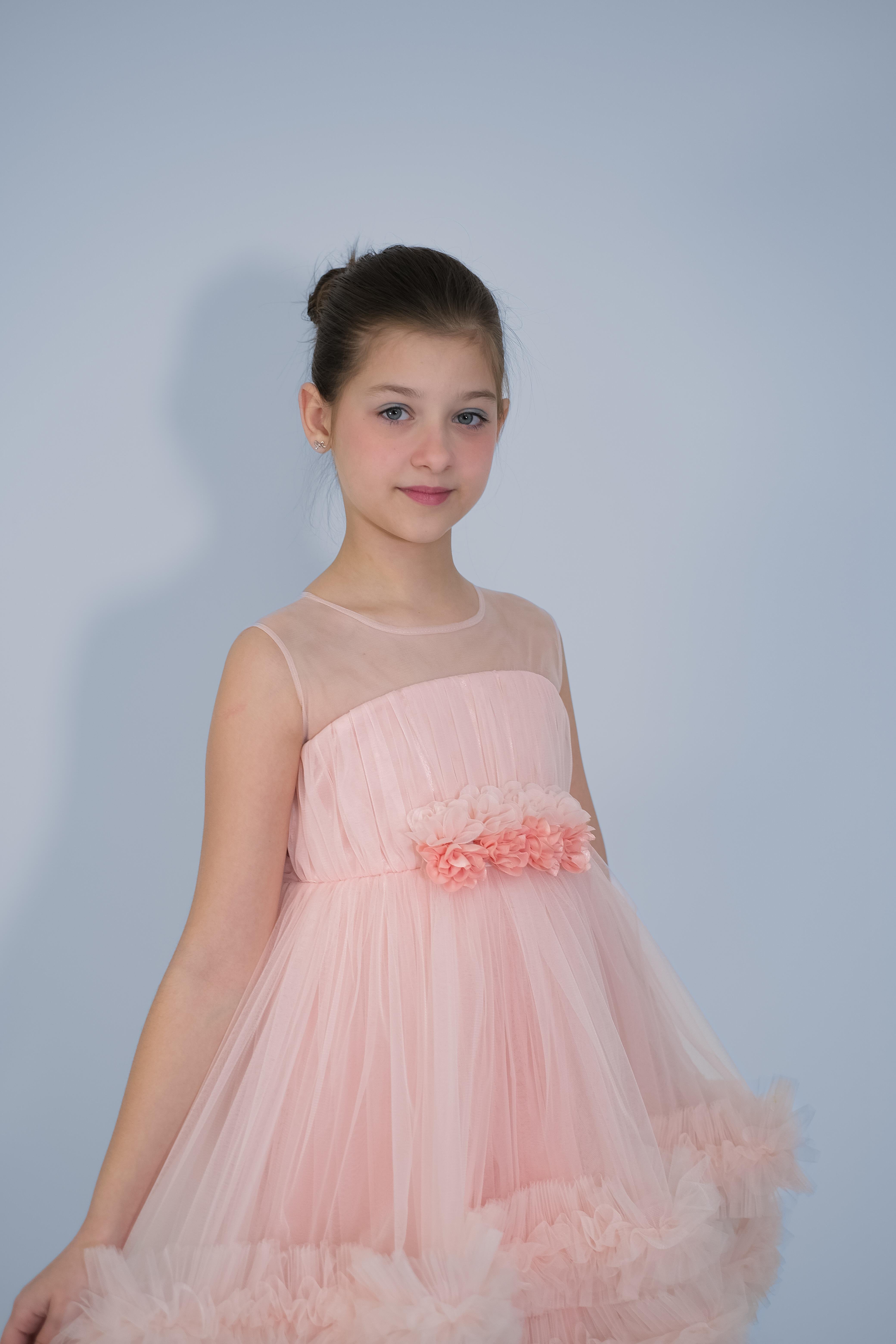 Kız Çocuk Abiye Pudra Etekleri Fırfırlı Kuyruklu Beli Çiçekli Abiye 6-10 Yaş