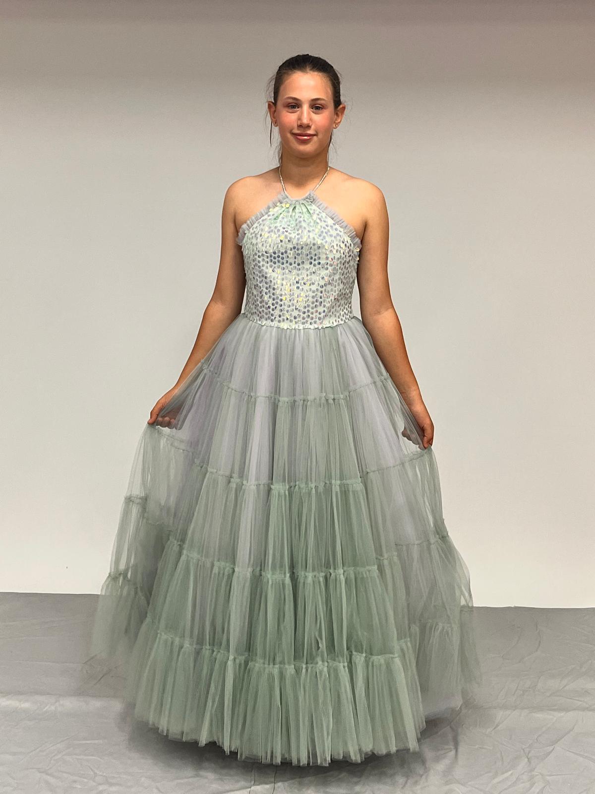 Kız Çocuk Abiye Boyundan Askılı Pullu Kat Kat Uzun Tül Etekli Abiye 7-15 Yaş