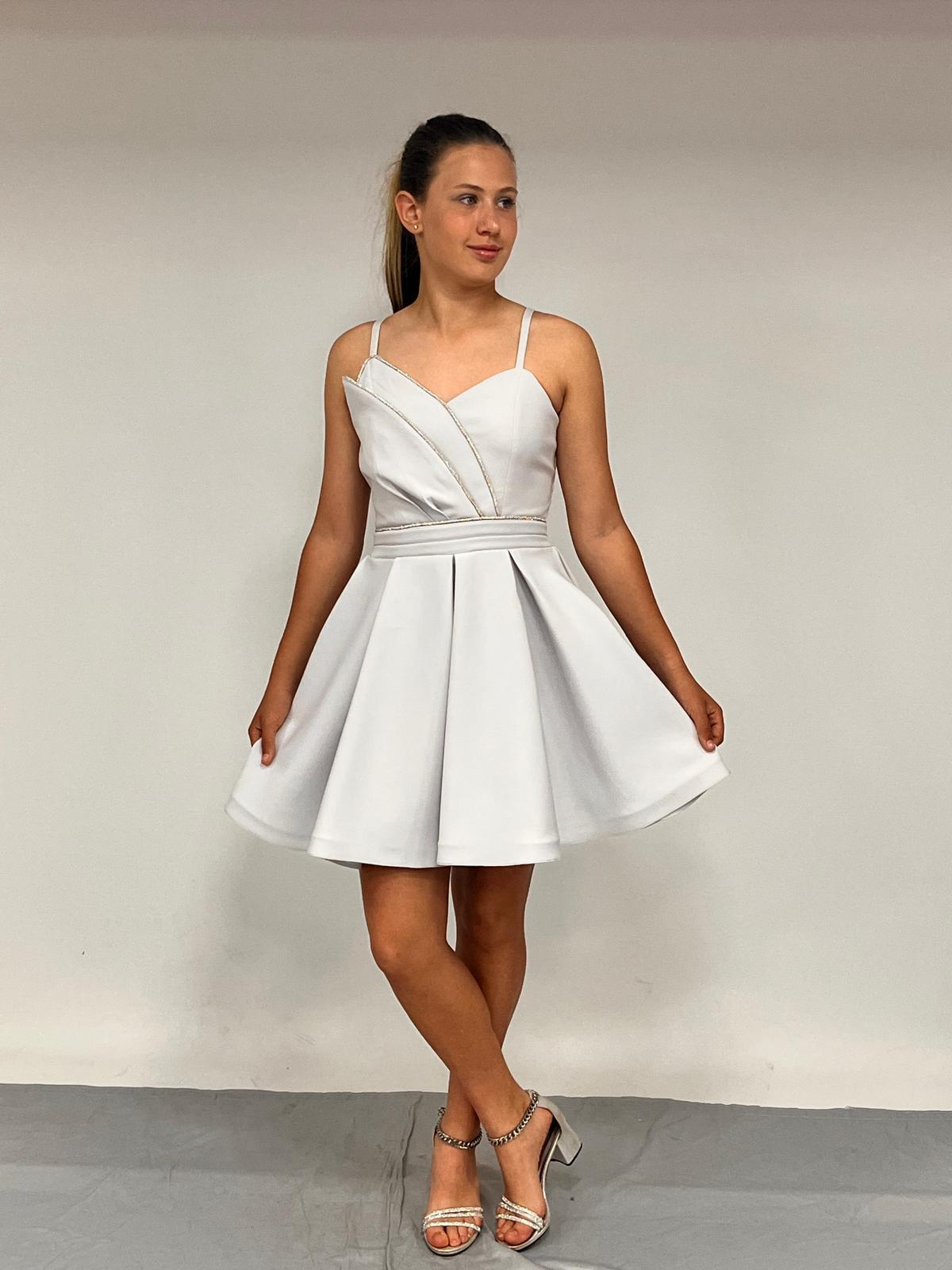 Kız Çocuk Abiye Kısa Gri Krep Kumaş  Askılı Asimetrik Yaka Şerit Taş Detaylı  Erkut  Abiye Elbise 10-15 Yaş