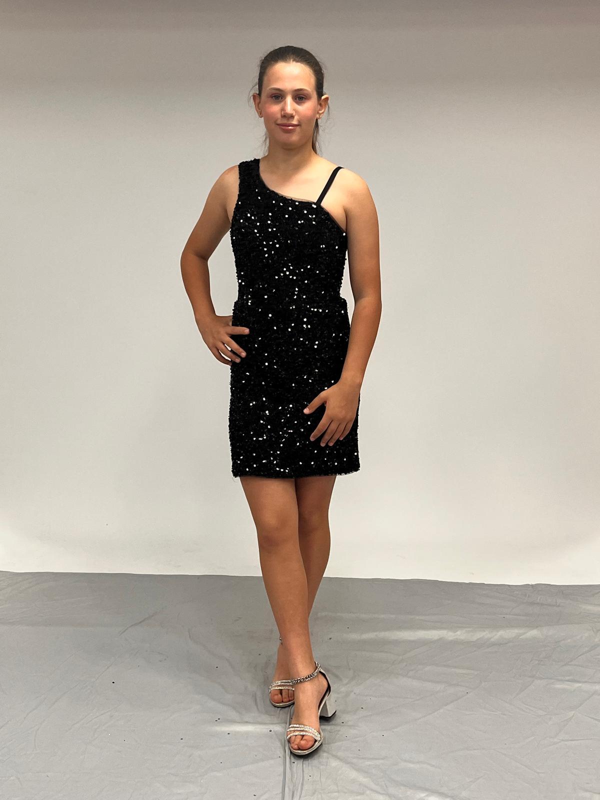 Kız Çocuk Abiye Siyah Tek Omuz Asimetsik Kesim Pul Payet İşlemeli  Tül Kol Detaylı 10-15 Yaş