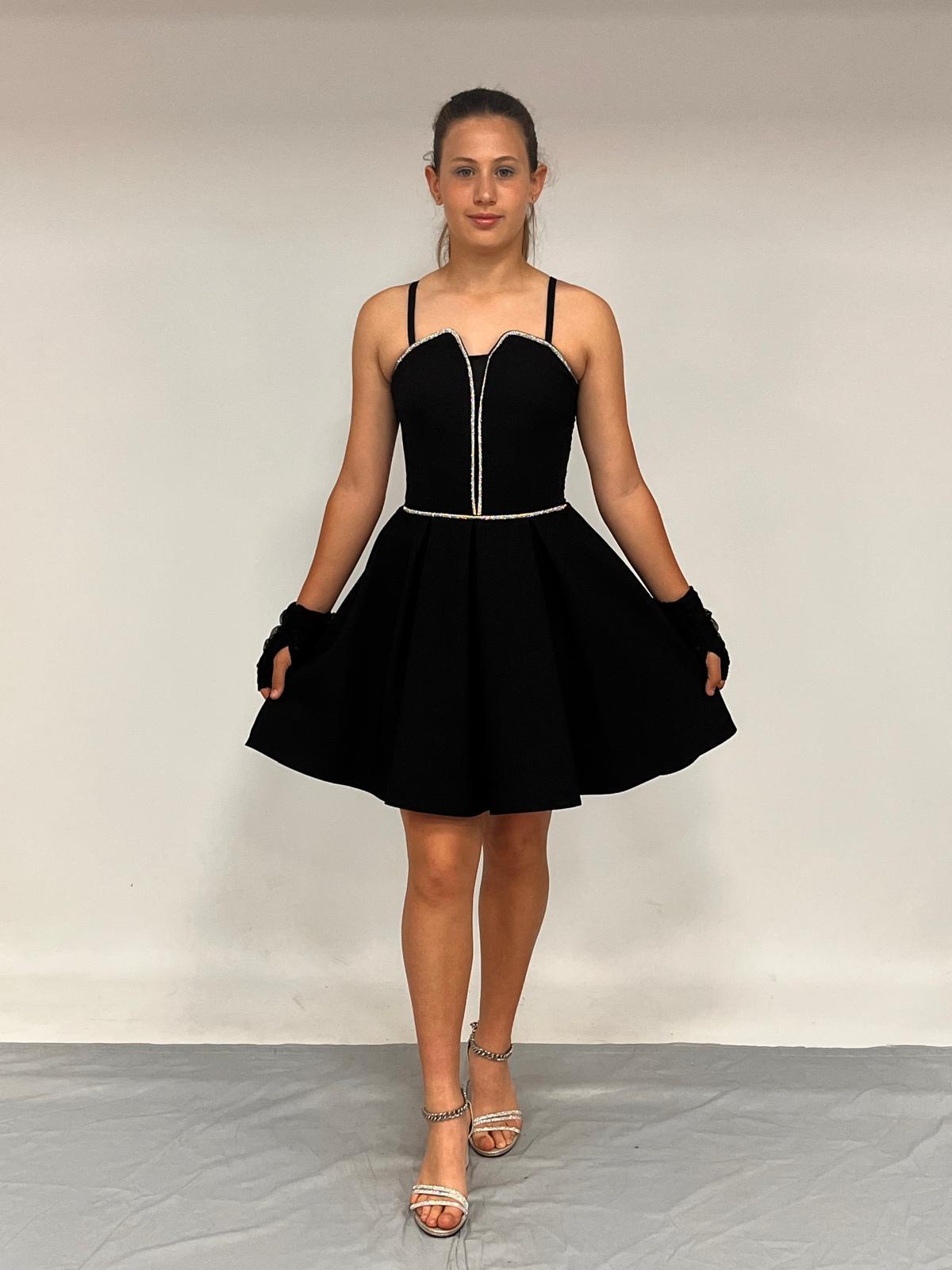 Kız Çocuk Abiye Siyah Krep Kumaş  Askılı Kordon Taş Detaylı İllüzyon YakaTül Eldivenli  Abiye Elbise 10-15 Yaş