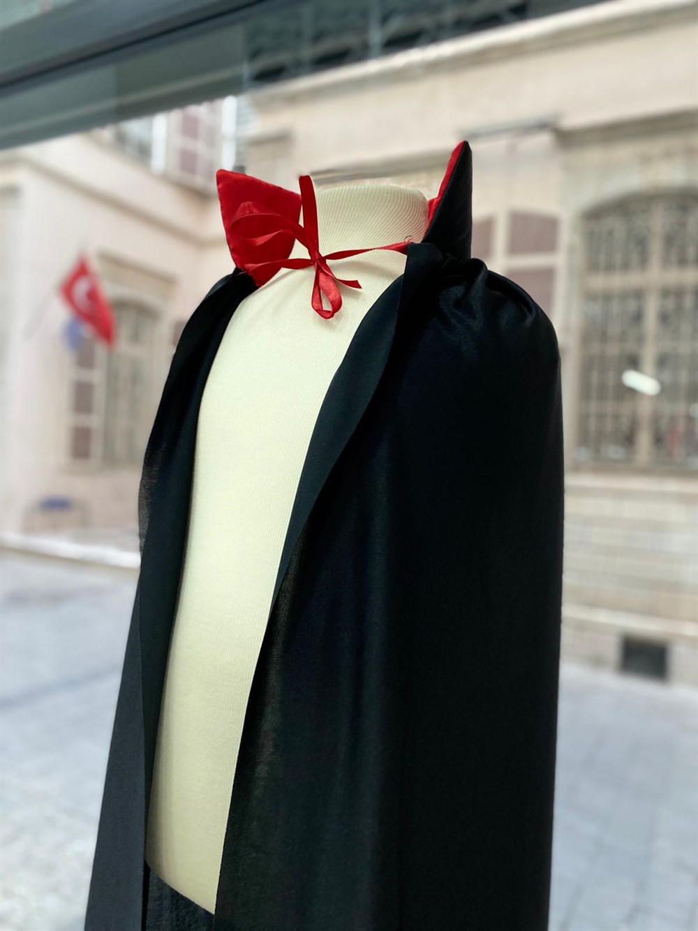 Erkek Çocuk Siyah Pelerin Drakula 3-16 Yaş