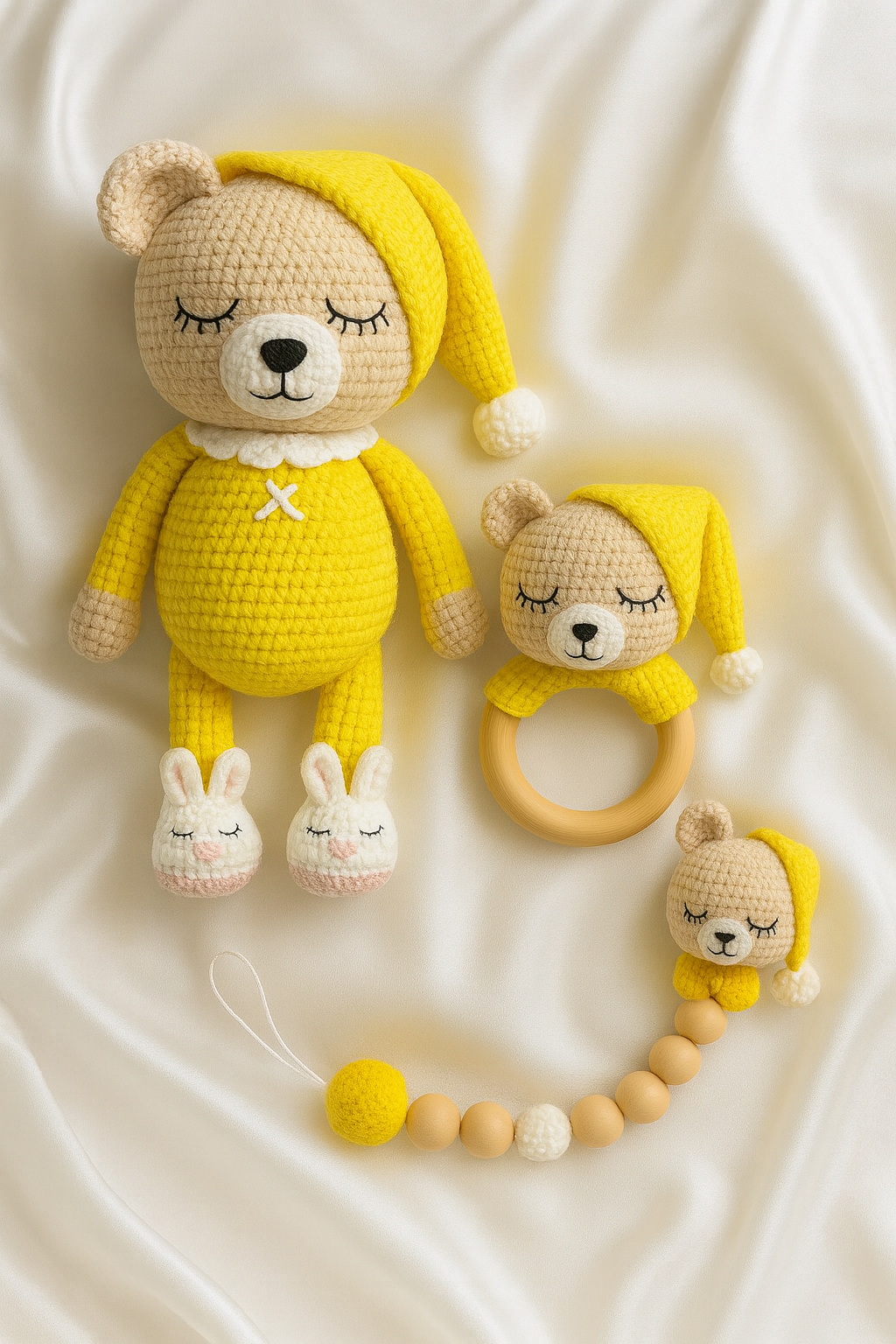 Jaju Baby Amigurumi Limon Sarısı Uykucu Ayıcık 22 cm Çıngırak ve Emzik Zinciri Üçlü Set