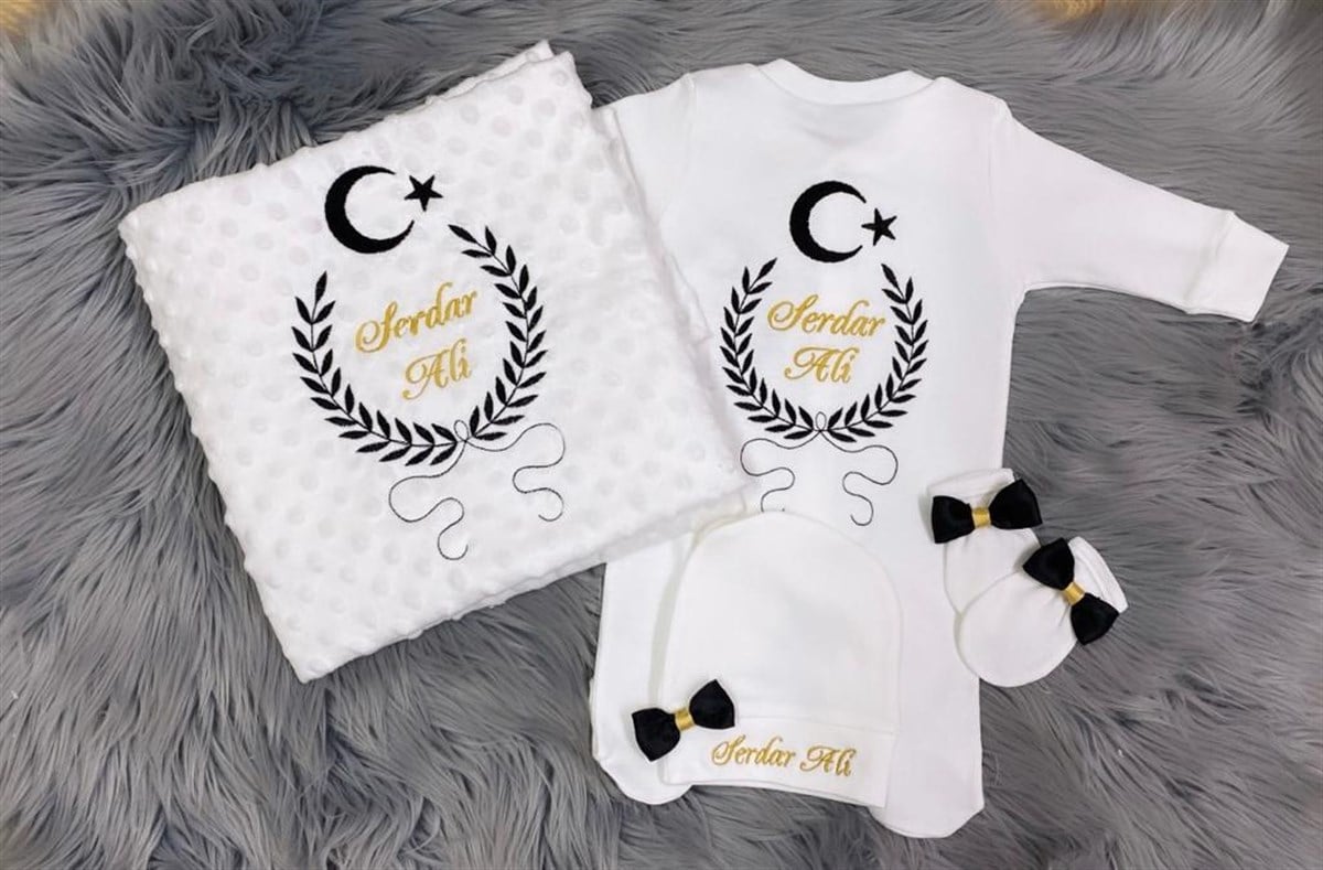 Jaju Baby Ay ve Yıldız Tasarım İsim İşlemeli Bebek Tulum Set