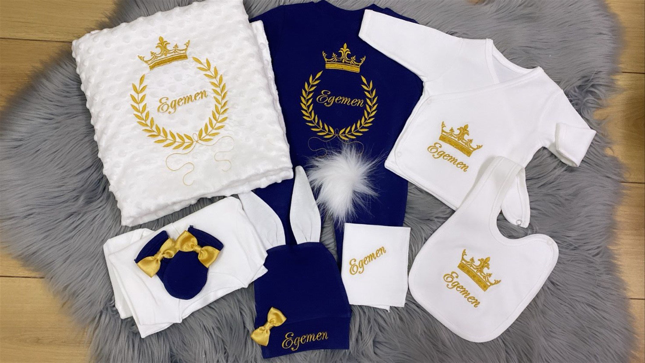 Jaju Baby Lacivert Taç Nakışlı ve İsim İşlemeli Ponponlu Bebek Yeni Doğan Set